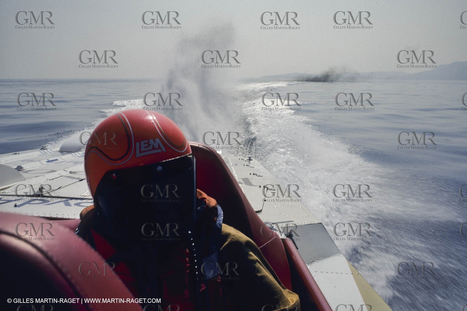 Powerboating, offshore racing