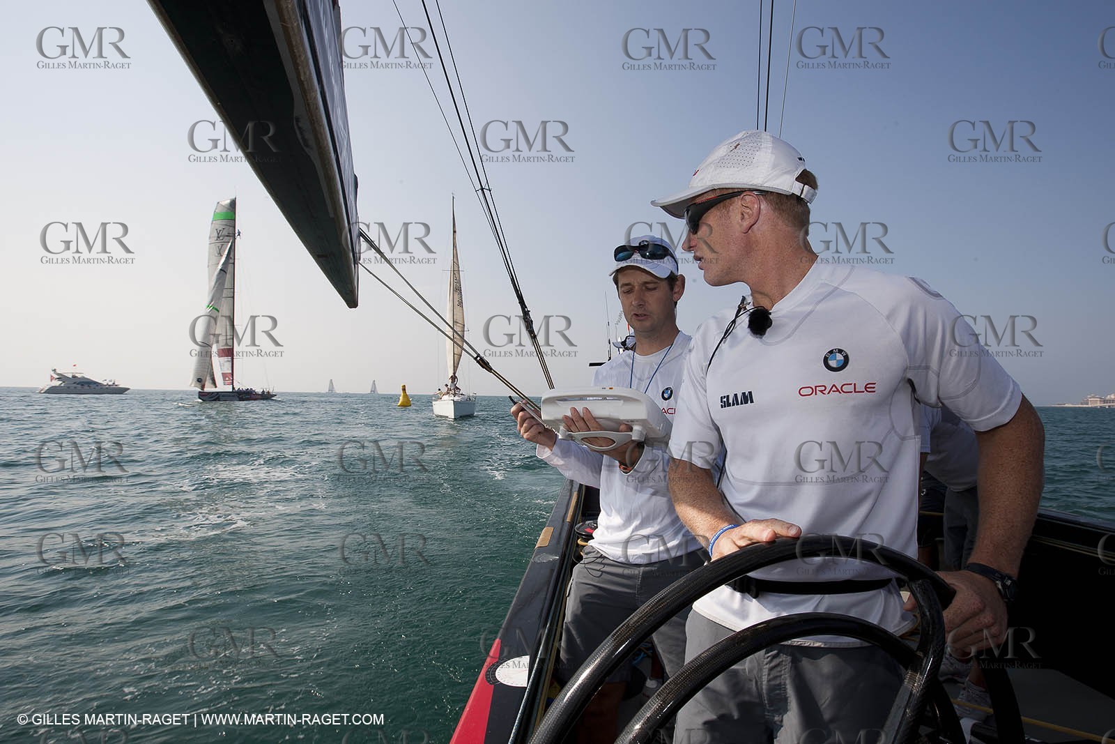 14 11 2010 - Dubai (UAE) - Dubai Louis Vuitton Trophy -  BMW ORACLE Racing - Training - Onboard Vs All 4 one
