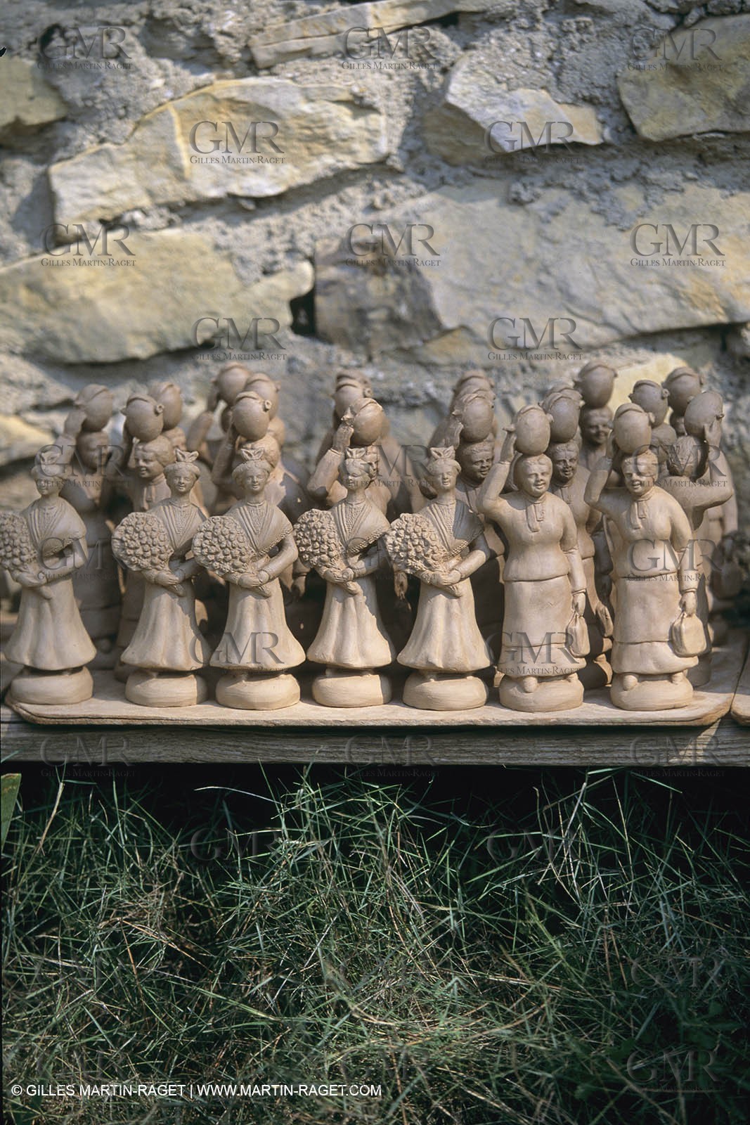 Baux de Provence, Cribs making