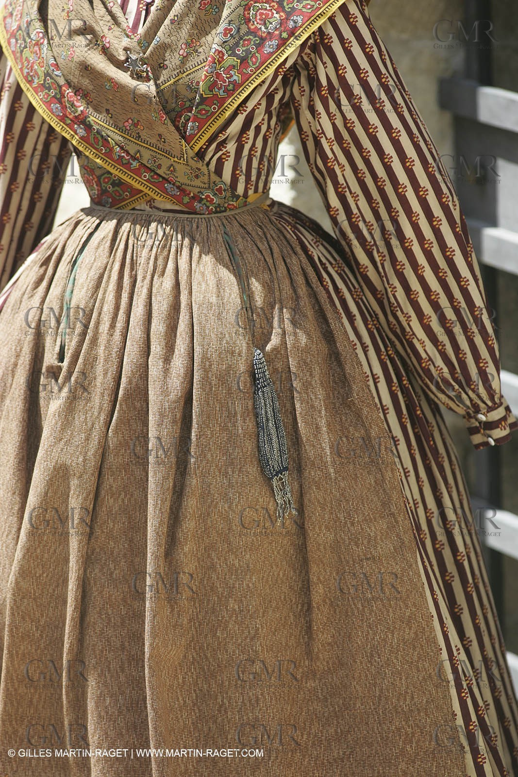 May 2004 - La Tour d'Aigues (FRA, 84) - Old costumes for women of the South exhibition