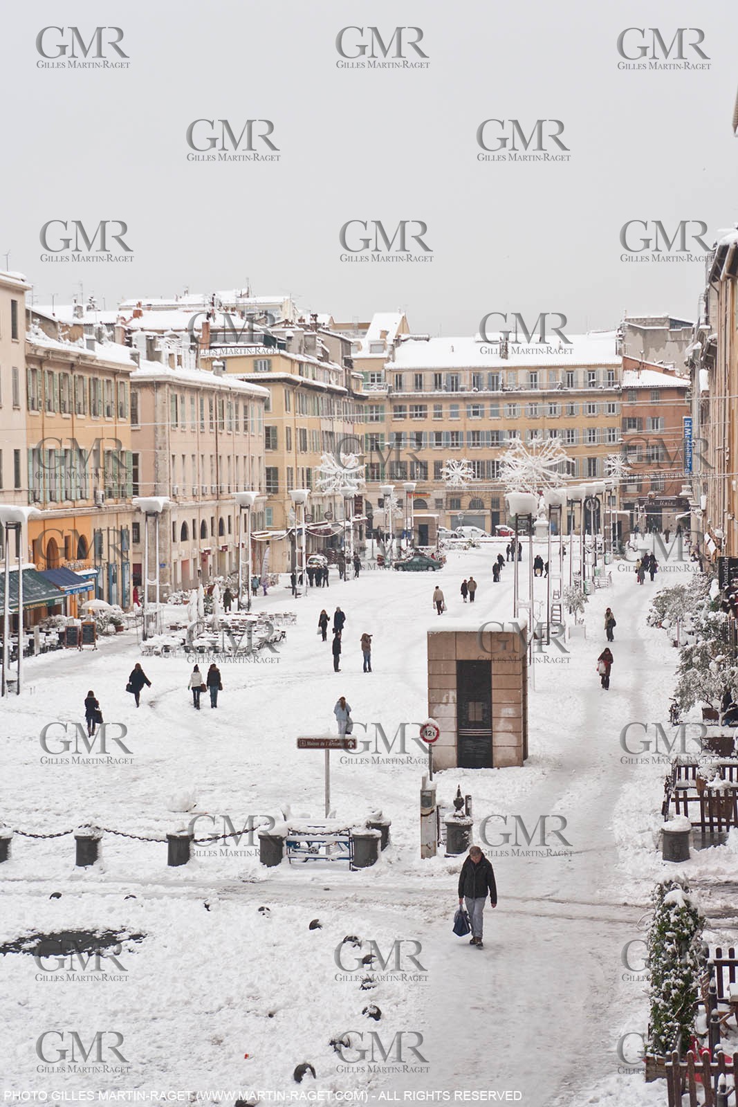 07 01 2009 - Marseille (FRA,13) - Exceptional snow amount on the city