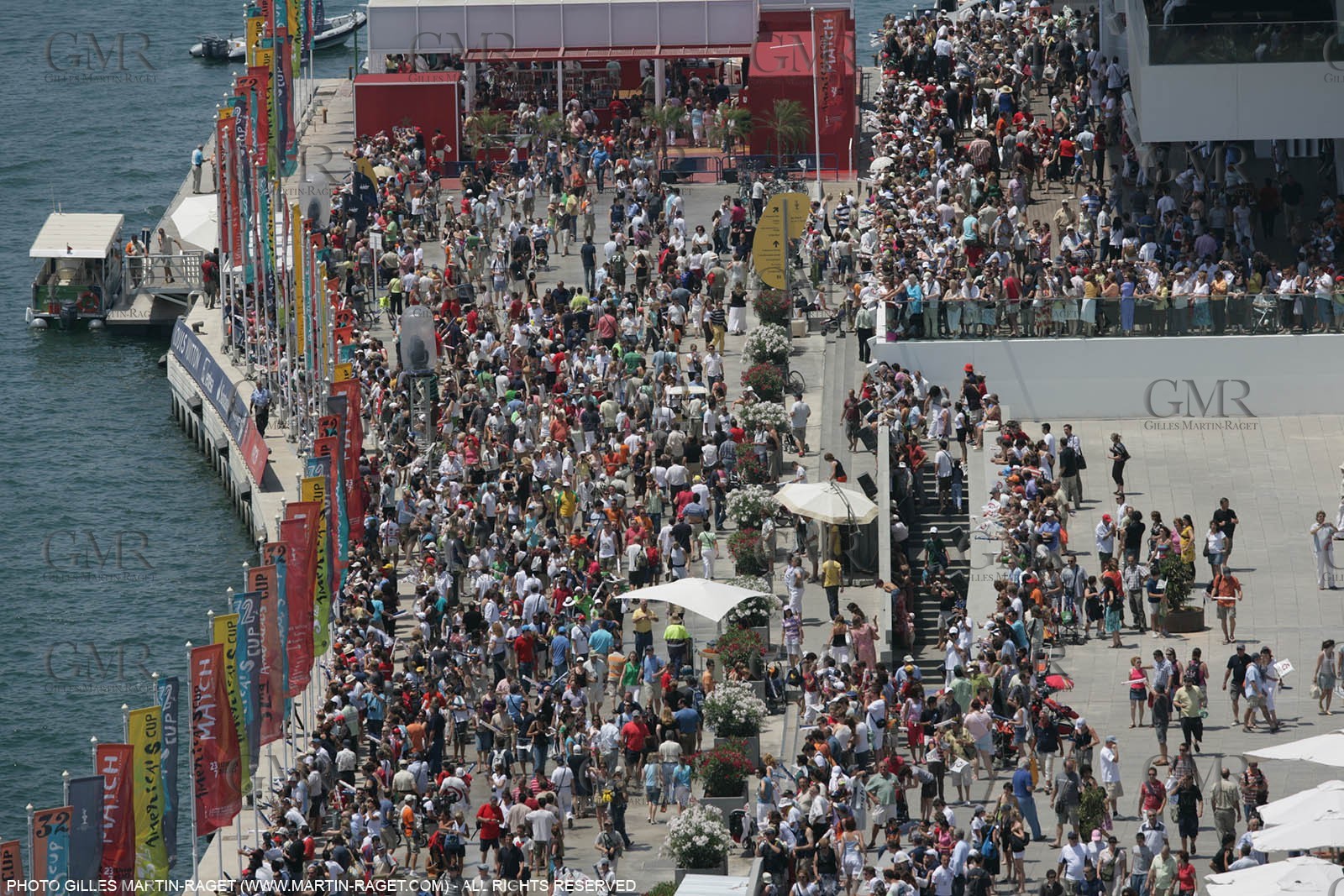 2' 06 2007-Valencia (Spain)- 32nd America's Cup - Final Match - Day 2