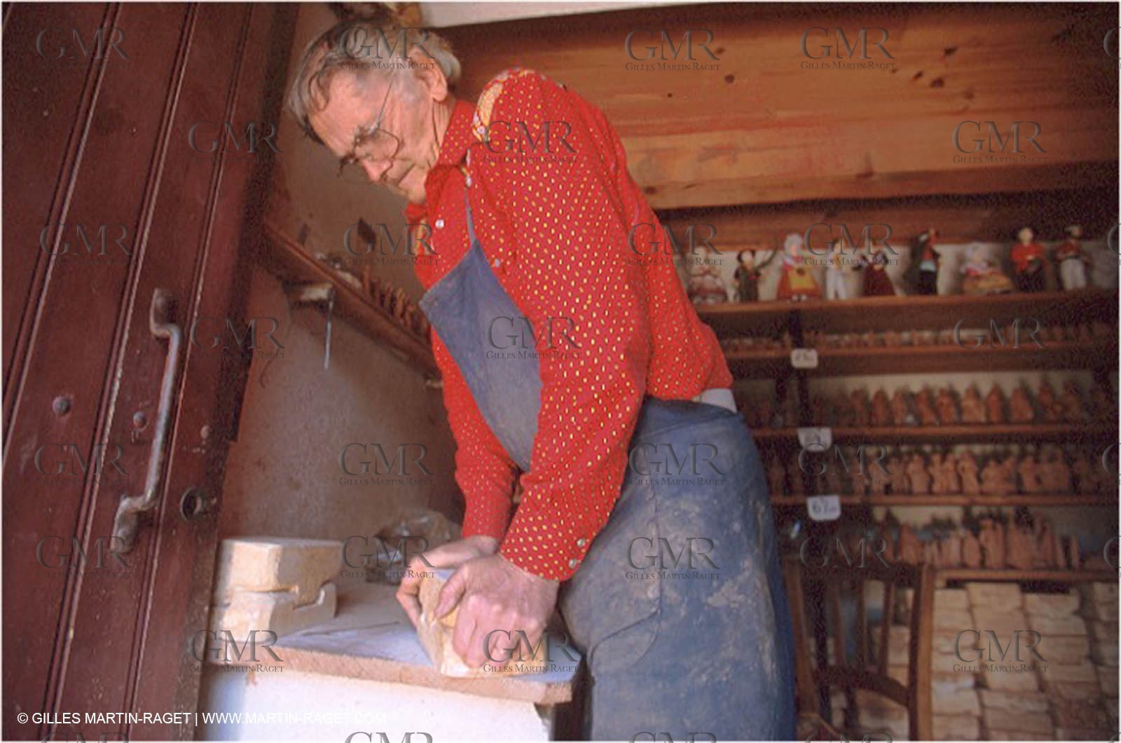 Baux de Provence, Cribs making