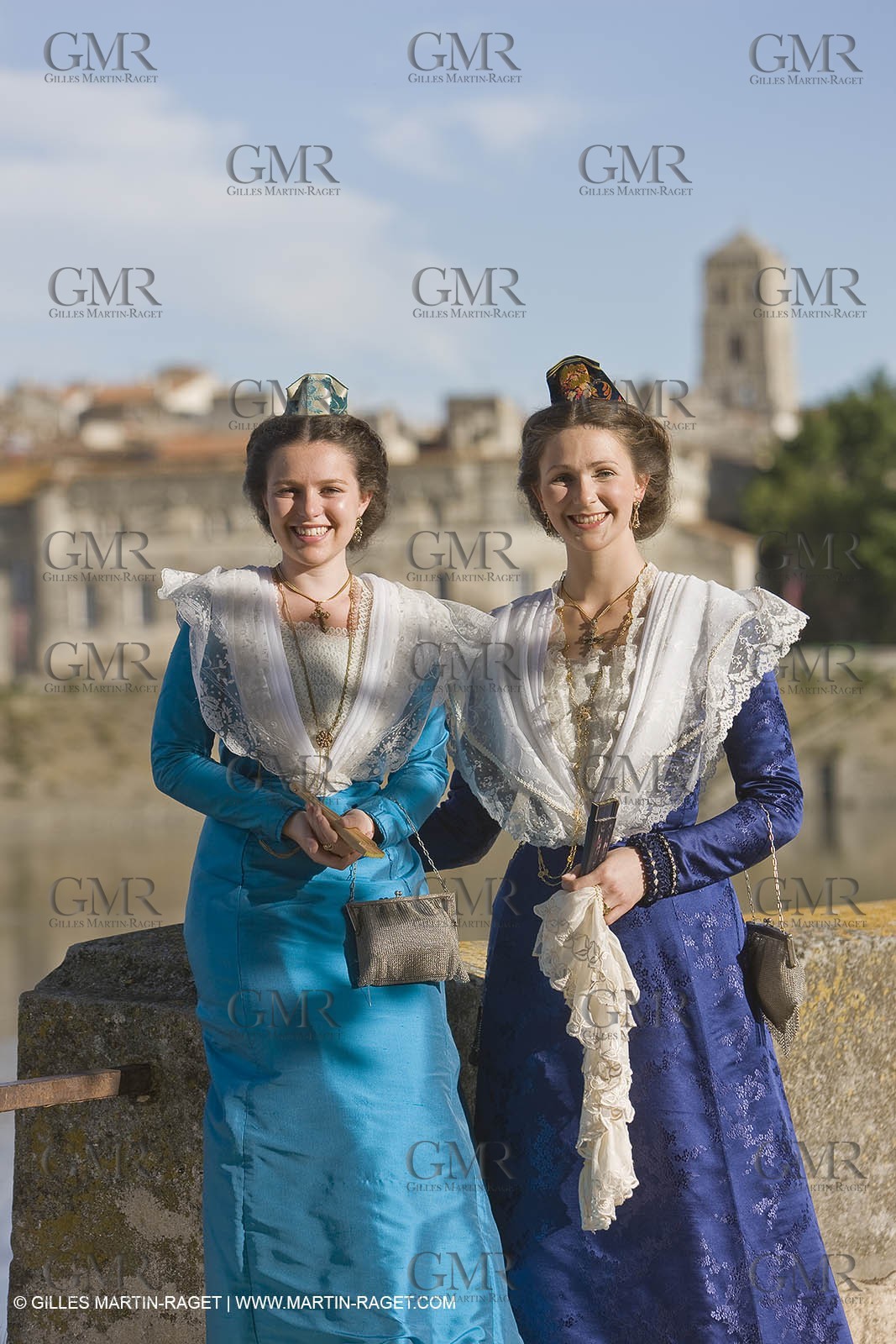 17 juin 2008 - Arles (Fra,13) - two queen if Arles, Caroline Serre et Nathalie Chay