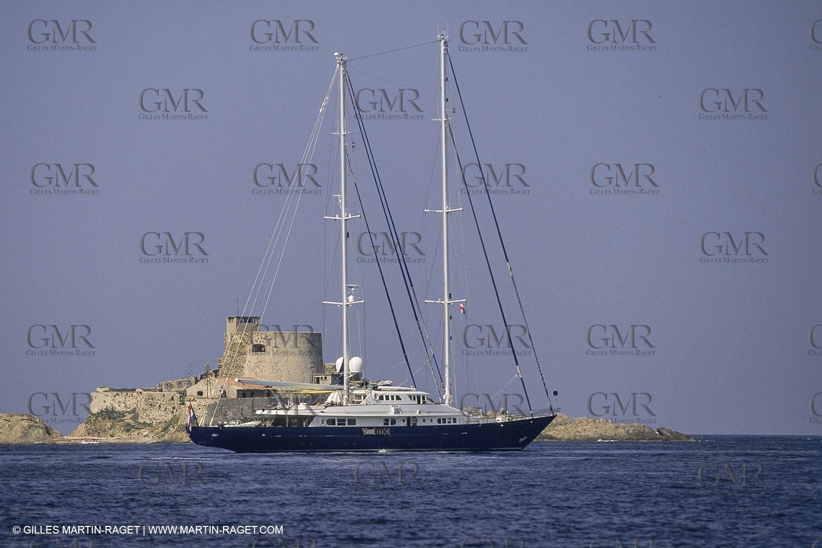 Sailing, Cruising, Super yachts, Perrini Navi, Legacy