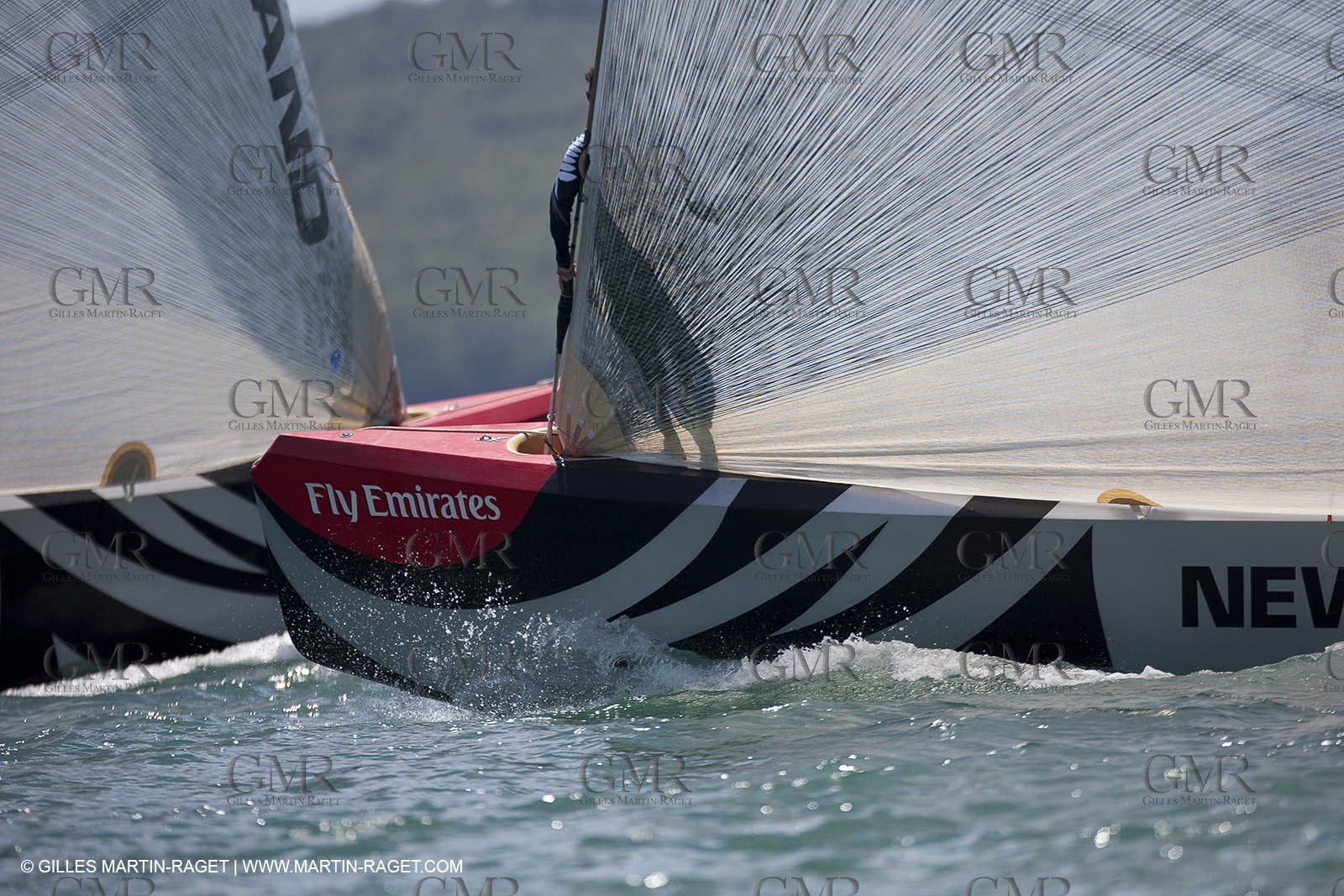 23 01 2009 - Auckland (NZL) -  Louis Vuitton Pacific Series - BMW ORACLE Racing-Tuning up onboard Emirates Team New Zealand yacht