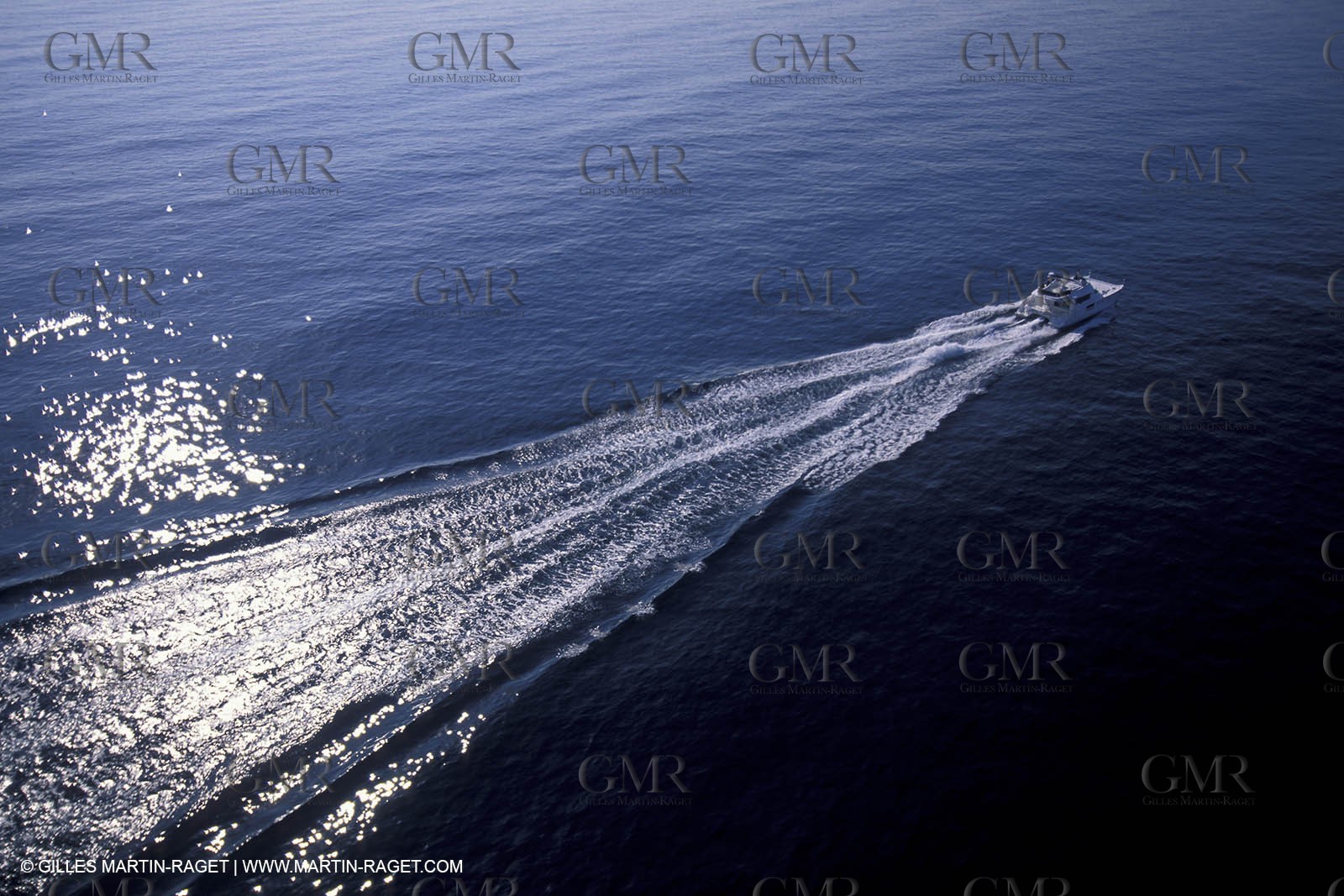Motor boat running