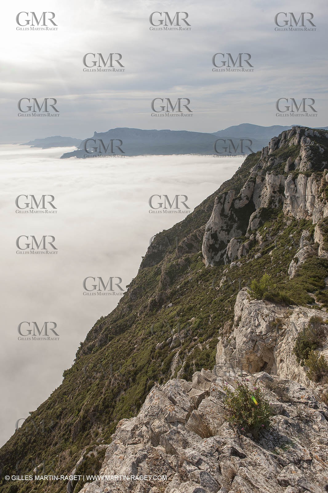 18 07 2012 - Cassis (FRA ) - The Calanques - Unusual foggy conditions
