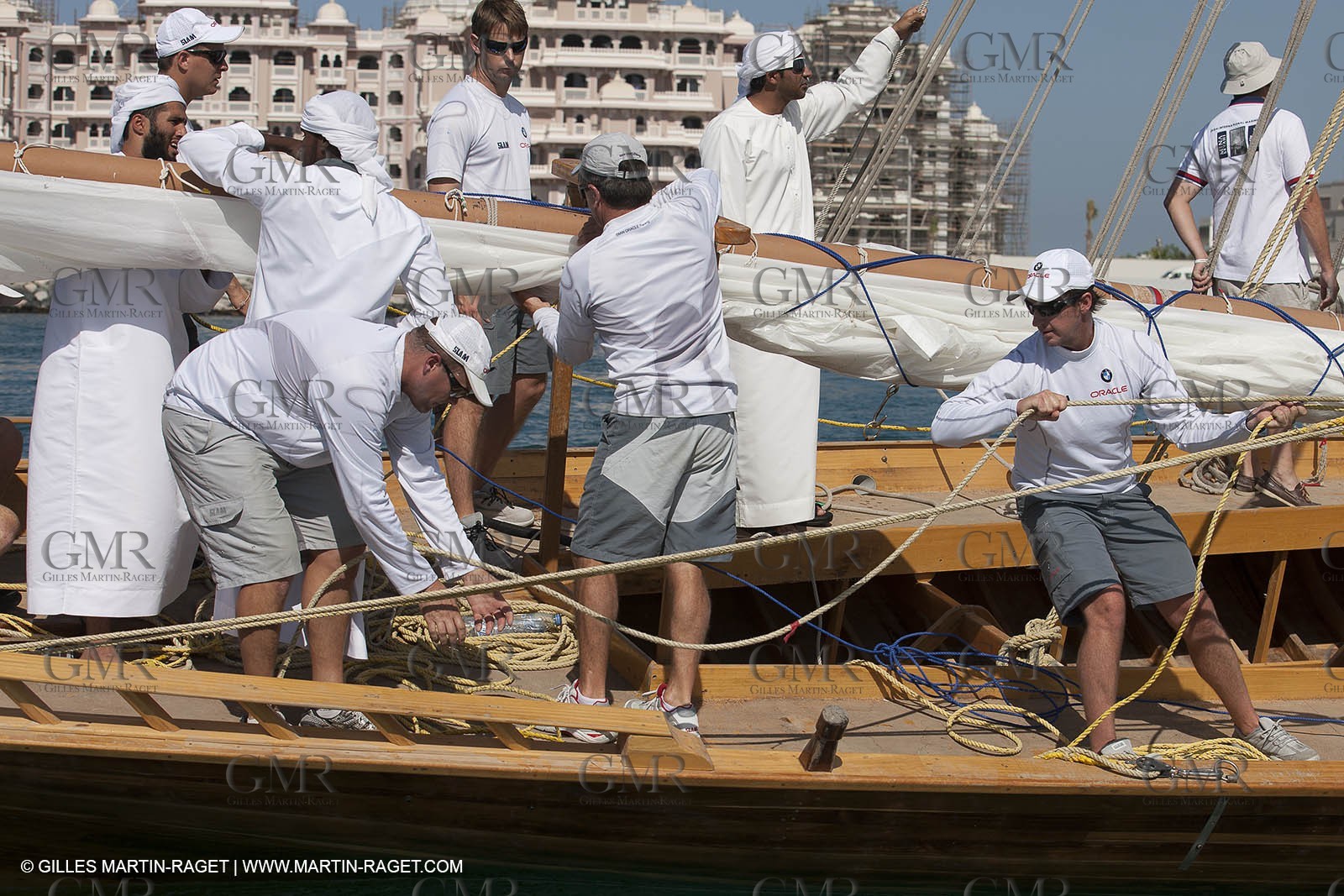 20 11 2010 - Dubai (UAE) - Dubai Louis Vuitton Trophy - Traditionnal dhow races for competing teams