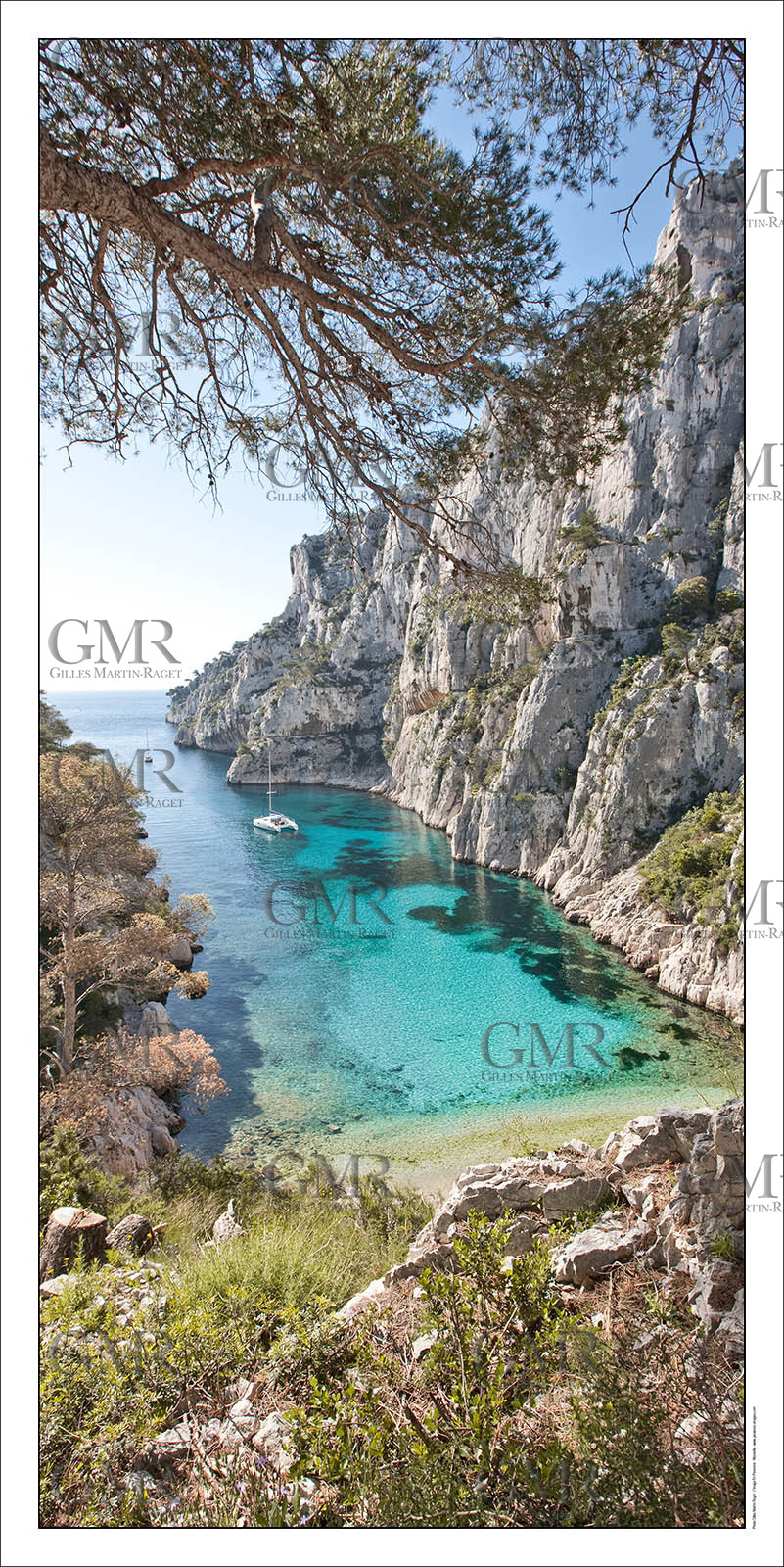 Produit : Tirage photo réalisé par nos soins sur imprimante jet d'encre professionnelle Epson à partir de 8 encres ultrachrome inaltérables (label Digigraphie).Choix des formats :. 50 x 100 cm. 100 x 200 cmChoix des papiers :. Papier standard brillant 250 gr., filet noir, marge blanche, tirage non signé. Papier haut de gamme satiné 290 gr. filet noir, marge blanche, tirage vérifié et signé par l'auteur.. Tirage d’art (Digigraphie) signé, numéroté, tamponné, enregistré sur demande. Autres supports (canvas, acrylique, dibond) sur demandeConditionnement : tube cylindrique renforcé.Options pour l'expédition : . Colissimo + dépôt boîte aux lettres (France uniquement). Colissimo avec signature à réception. Transporteur express (2 jours ouvrés) avec signature à réceptionCliquez sur caddie pour sélectionner votre formule et démarrer la procédure de commande en ligne