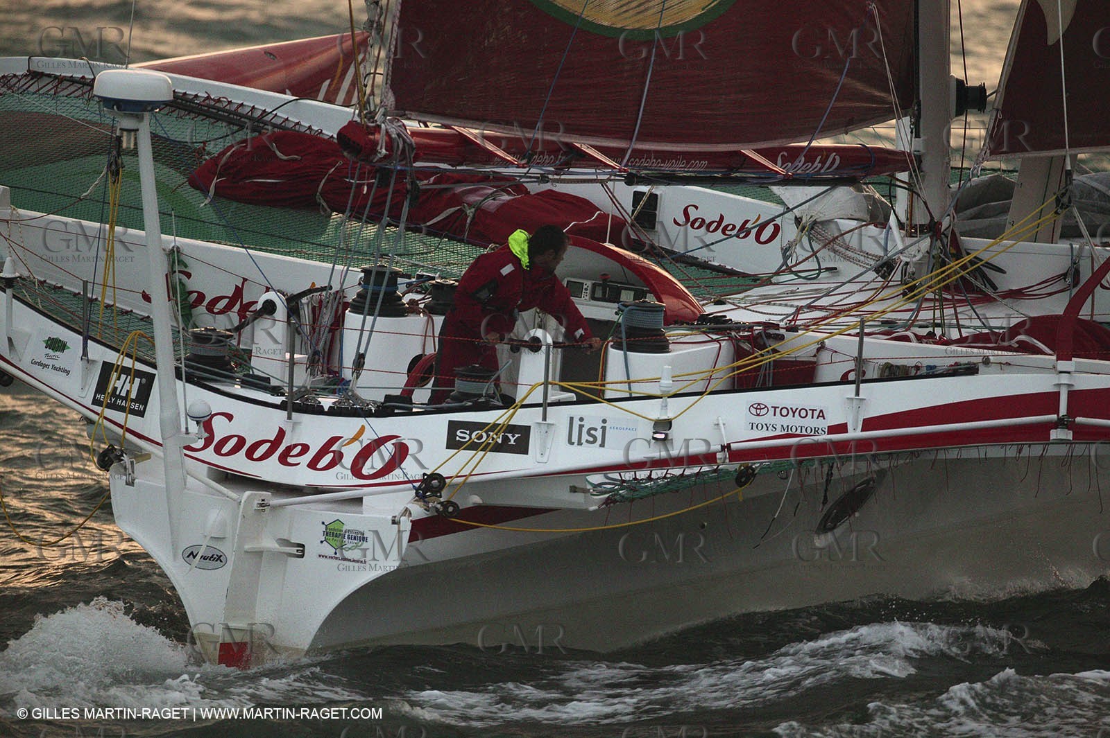 14 08 06 - Isle of Wight (UK) - Thomas Coville beat the round britain island sailing record onboard his 60 trimaran sodebo