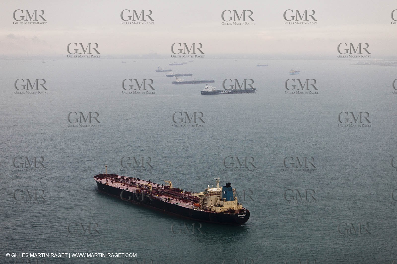 01-11-2010 - FOS (FRA,13) - Grêve du Port Autonome de Marseille - 01 11 2010 - FOS (FRA,13) Commercial Port on strike