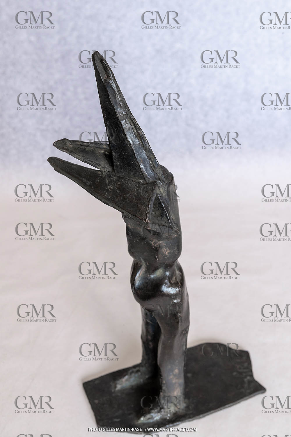 05 08 2019, Marseille (FRA), Oeuvre de Germaine Richier, Guerrier n° 2 1953, Bronze patiné foncé, Fondeur : L.Thinot, Paris, 39 x 9 x 20 cm, Collection particulière