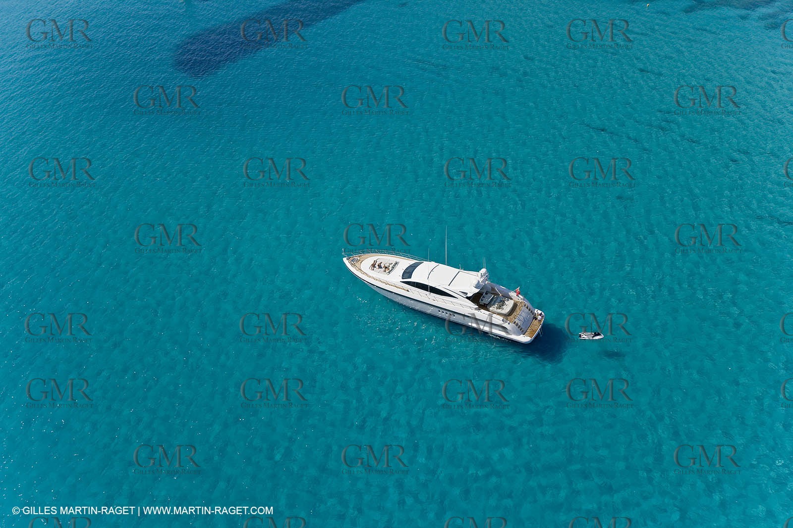 06 09 2007 - Saint Tropez (FRA, 83) - Superyachts - Motoryachts - Mangusta 92 Triple Fun in Saint Tropez - Mooring at Club 55 at Pampelonne Beach