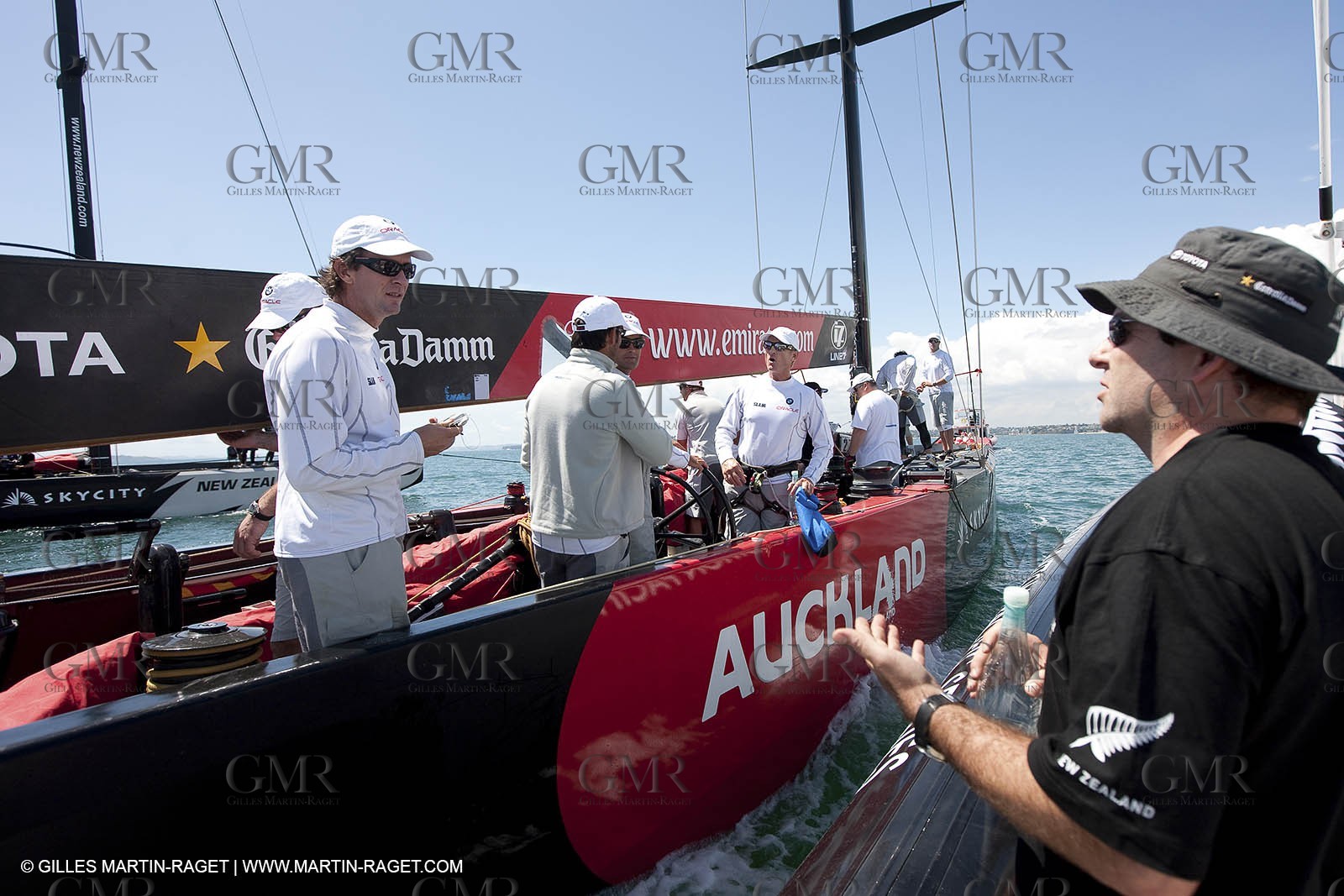 23 01 2009 - Auckland (NZL) -  Louis Vuitton Pacific Series - BMW ORACLE Racing-Tuning up onboard Emirates Team New Zealand yacht