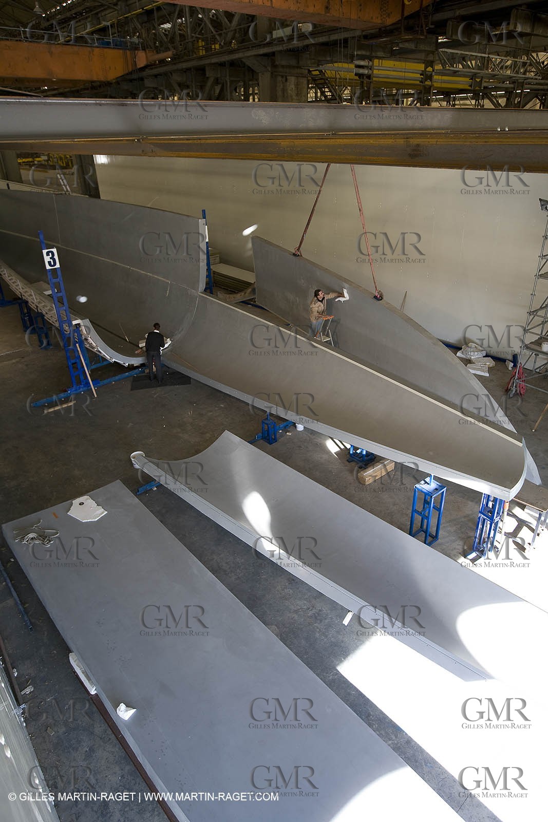 22 01 2008 - La Ciotat (FRA, 13) - Construction of cruising catamaran Nahema at H2X boatyard - Mould construction