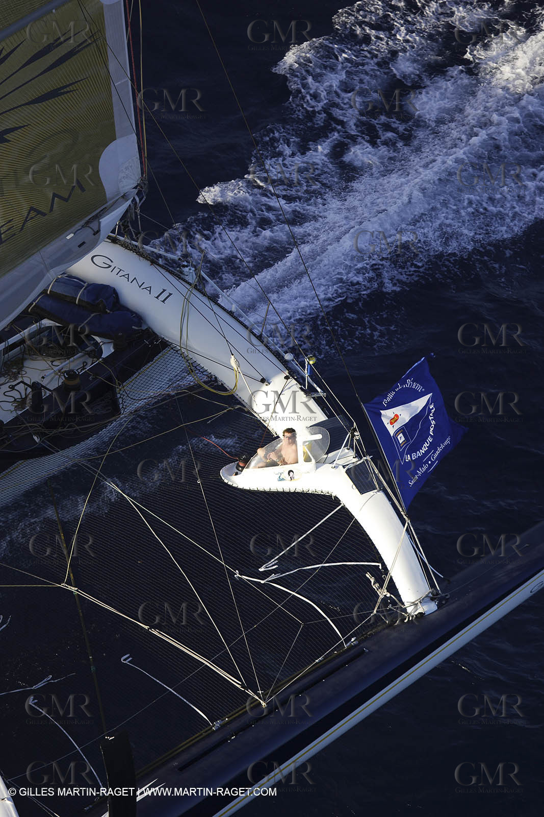 05 11 2006 - Pointe à Pitre Guadeloupe (FRA) - Arrivée Route du Rhum 2006 - le vainqueur Lionel Lemonchois (Gitana 11)