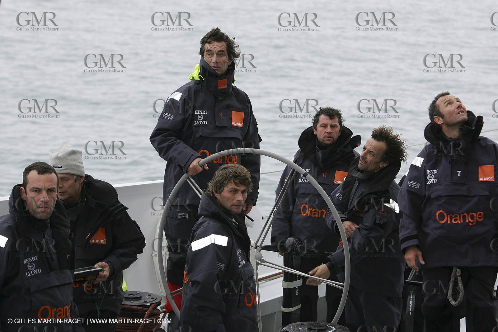 Orange II - Jules Verne Trophy 2005 - Traning Lorient - Bruno Peyron + crew -