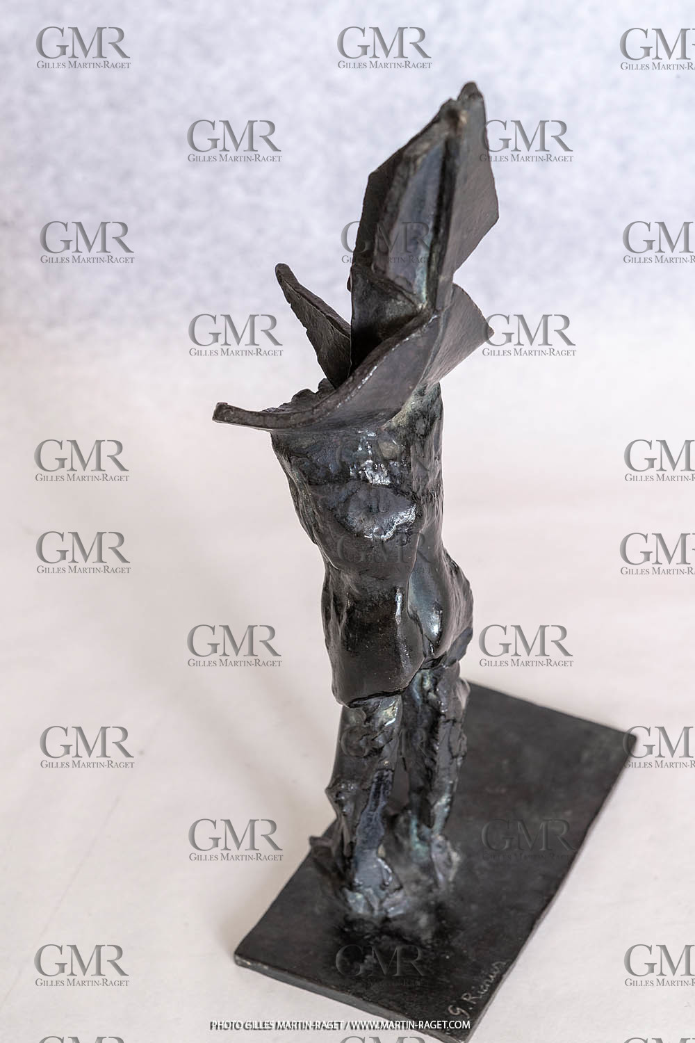 08 01 2023, Marseille (FRA), Oeuvre de Germaine Richier, Guerrier n° 3 1953, Bronze patiné foncé, Epreuve d'exposition, Fondeur : L.Thinot, Paris, 31 x 16 x 11 cm, Collection particulière