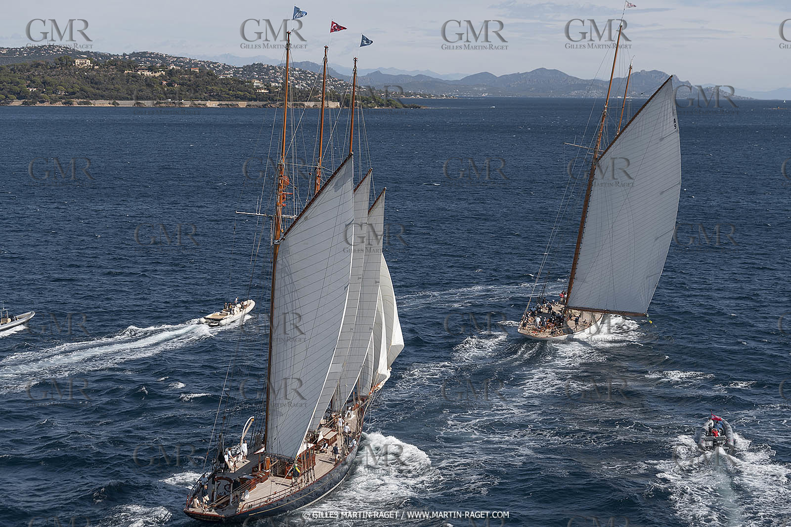 28 09 2022? Saint-Tropez,(FRA,83), Les Voiles de Saint-Tropez 2022 Régate N° 2 poup les modernes, navigation libre pour les grandes goélettes