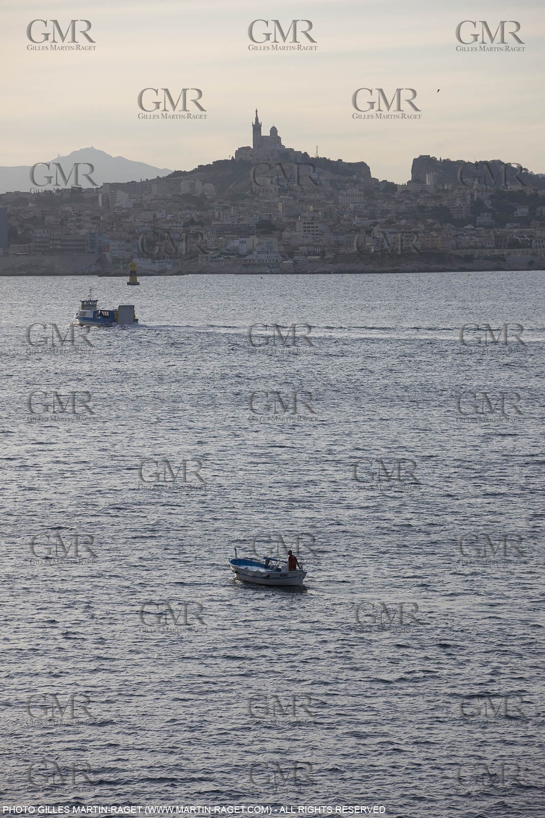 20 06 2008 - Marseille (FRA, 13) - Cruising among the local islands and creeks