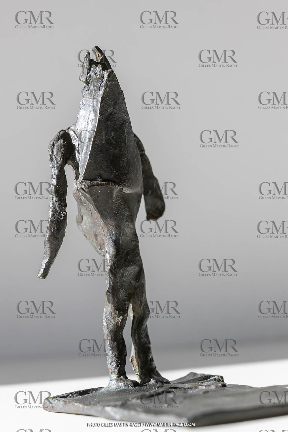 19 02 2020, Marseille (FRA), oeuvre de Germaine Richier, Chauve-souris 1965, Bronze patiné foncé, Numéroté 7 8, Fondeur L.Thinot, Paris, 15 x 11,2 x 7,5 cm, Collection Famille Germaine Richier