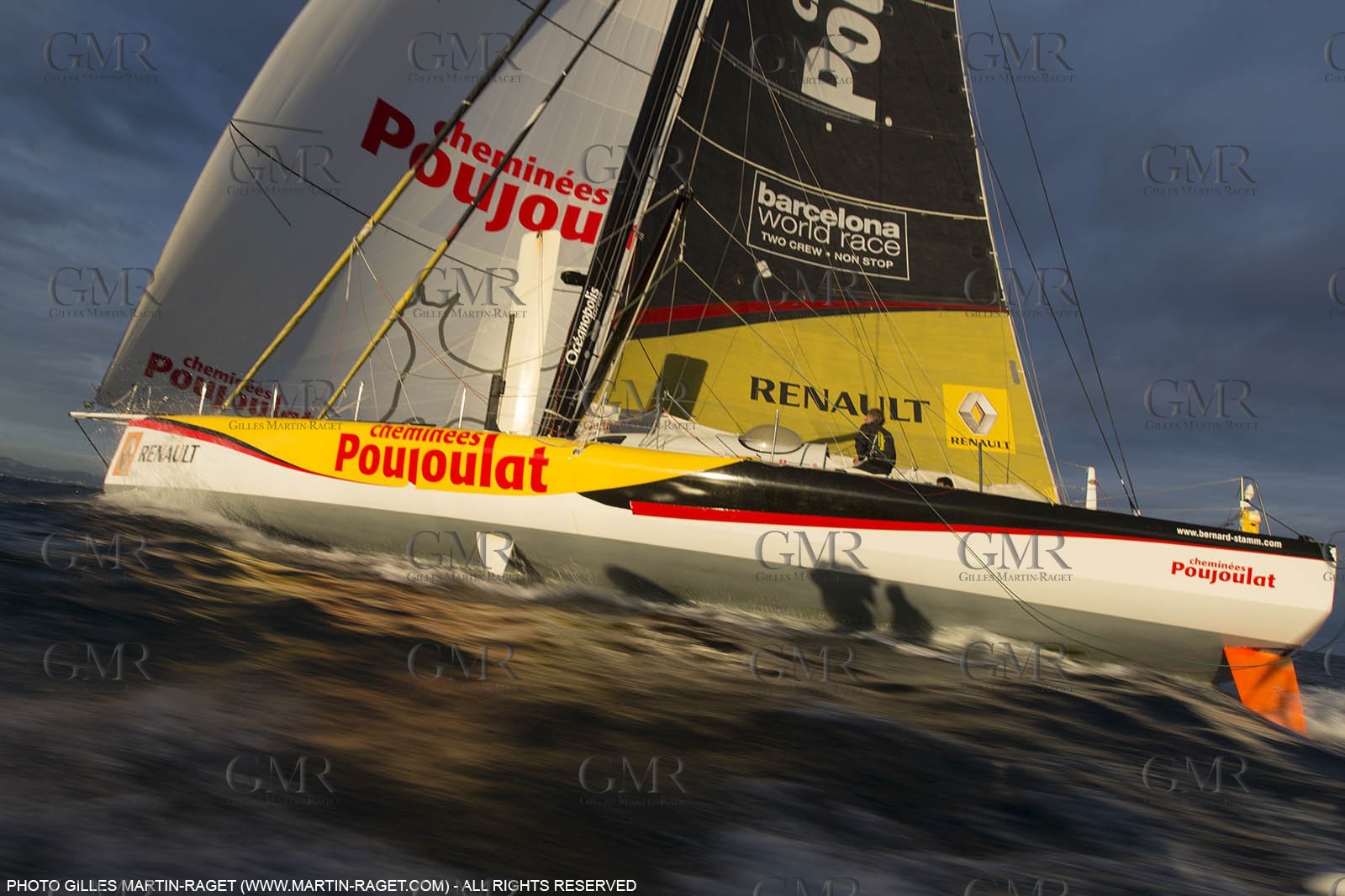 25 03 2015, Barcelona (ESP), Barcelona World Race 2014-15, Cheminées Poujoulat (Bernard Stamm Jean Le Cam) arrival in 1st place.