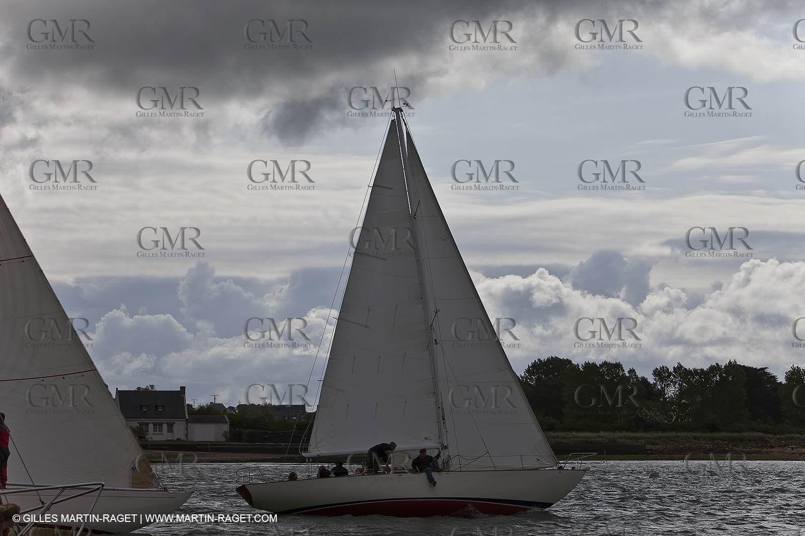 01-05-10 - Le Bono (FRA,56) - Regate Classique -Acteia II - Maica