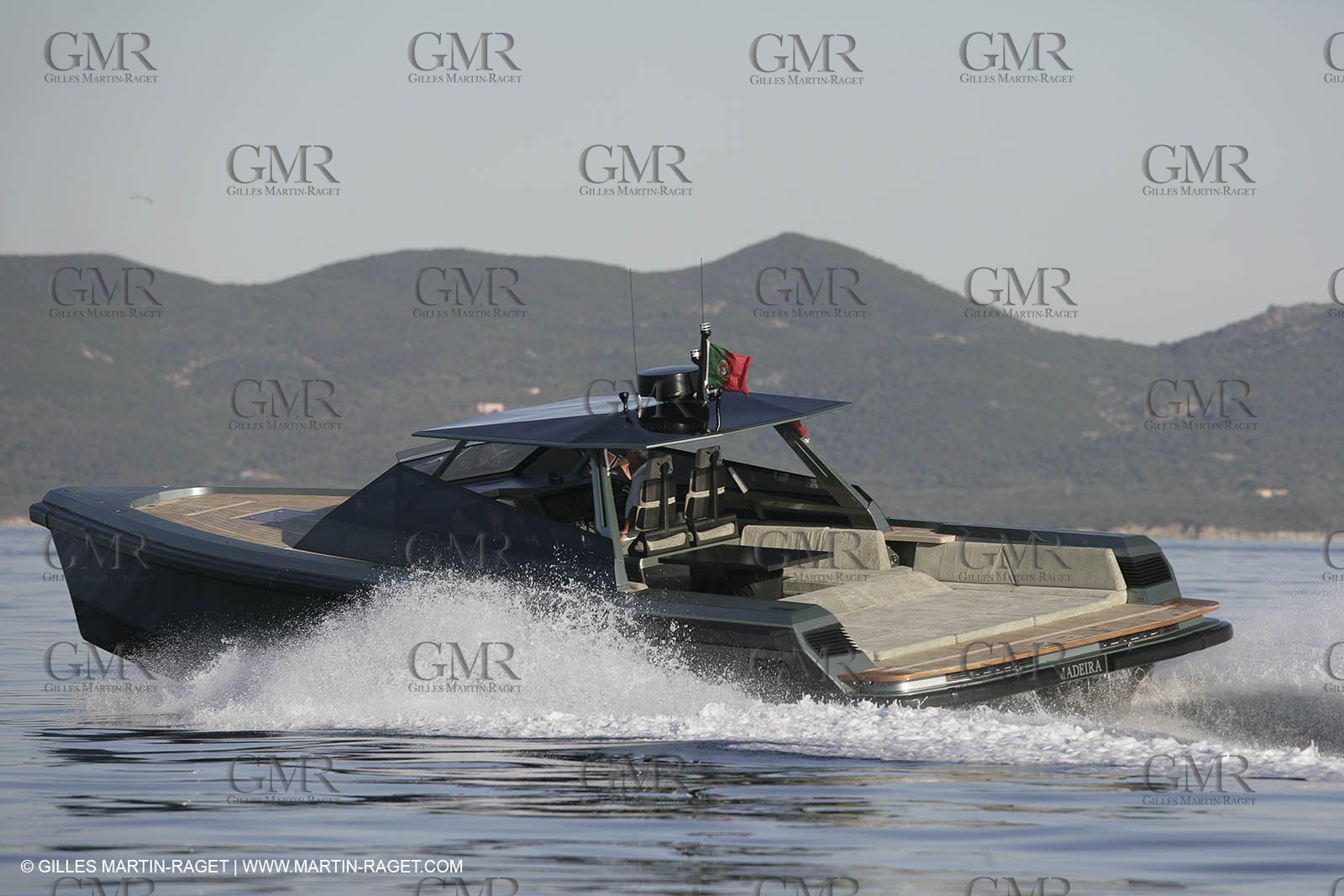 16 07 2007 - Portisco (Italie, Sardaigne) - Wally Power 47, 2007 version