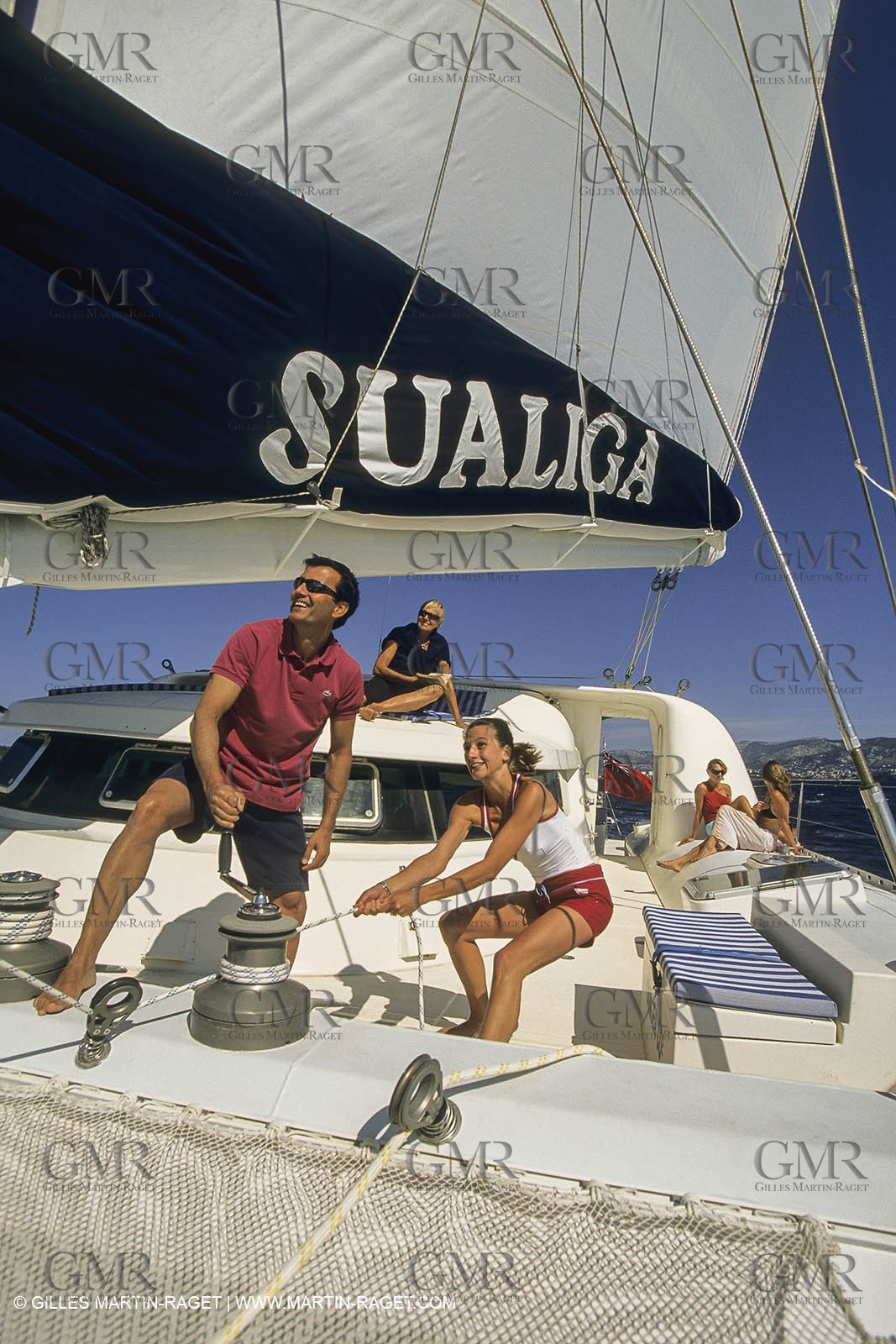 Voile, croisière, personnages