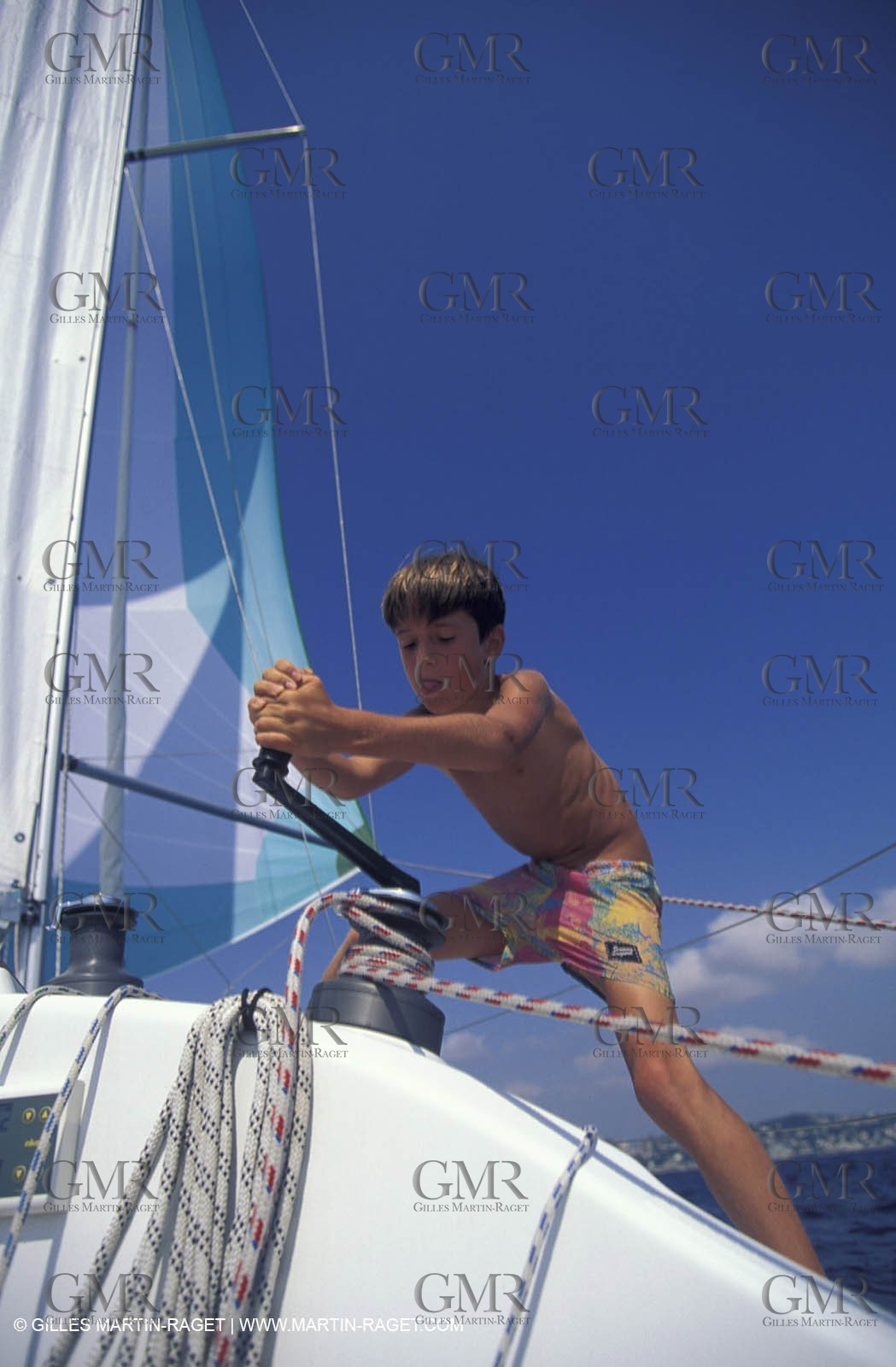 Cruising - People - Crew work