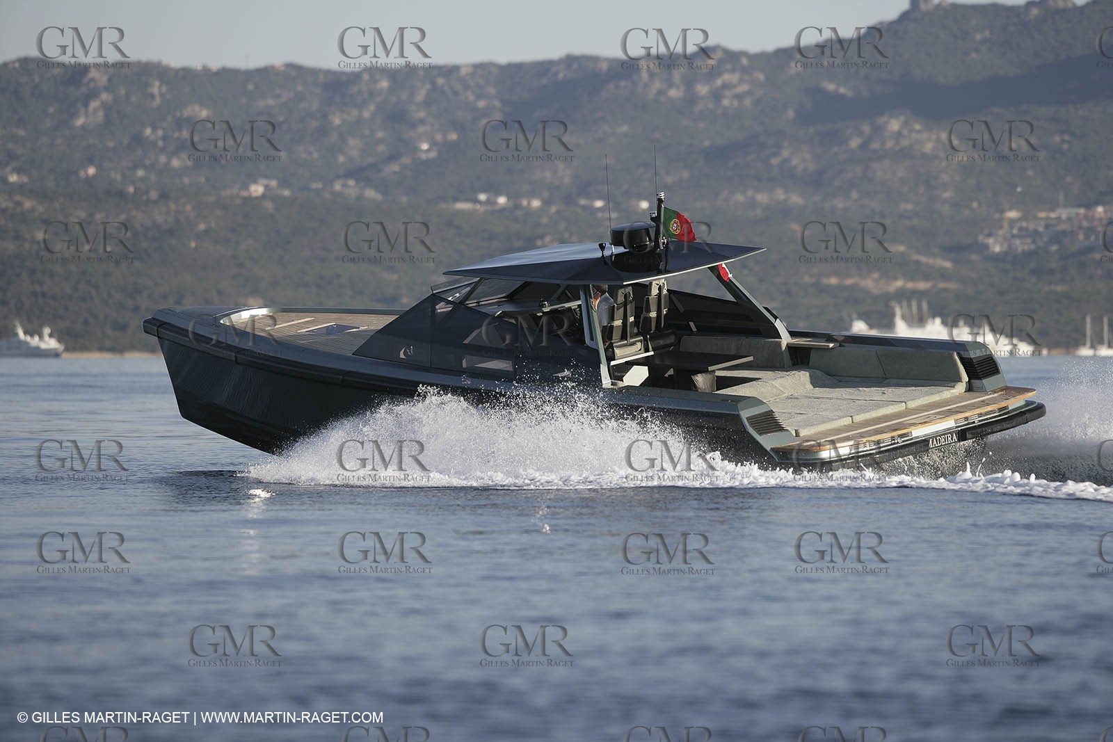 16 07 2007 - Portisco (Italie, Sardaigne) - Wally Power 47, 2007 version