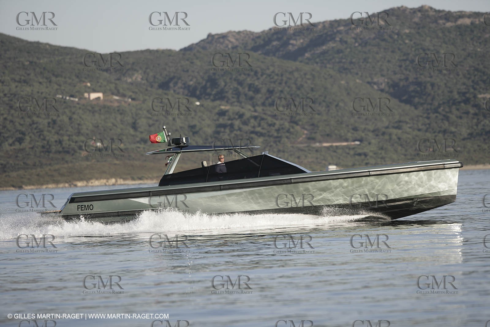 16 07 2007 - Portisco (Italie, Sardaigne) - Wally Power 47, 2007 version