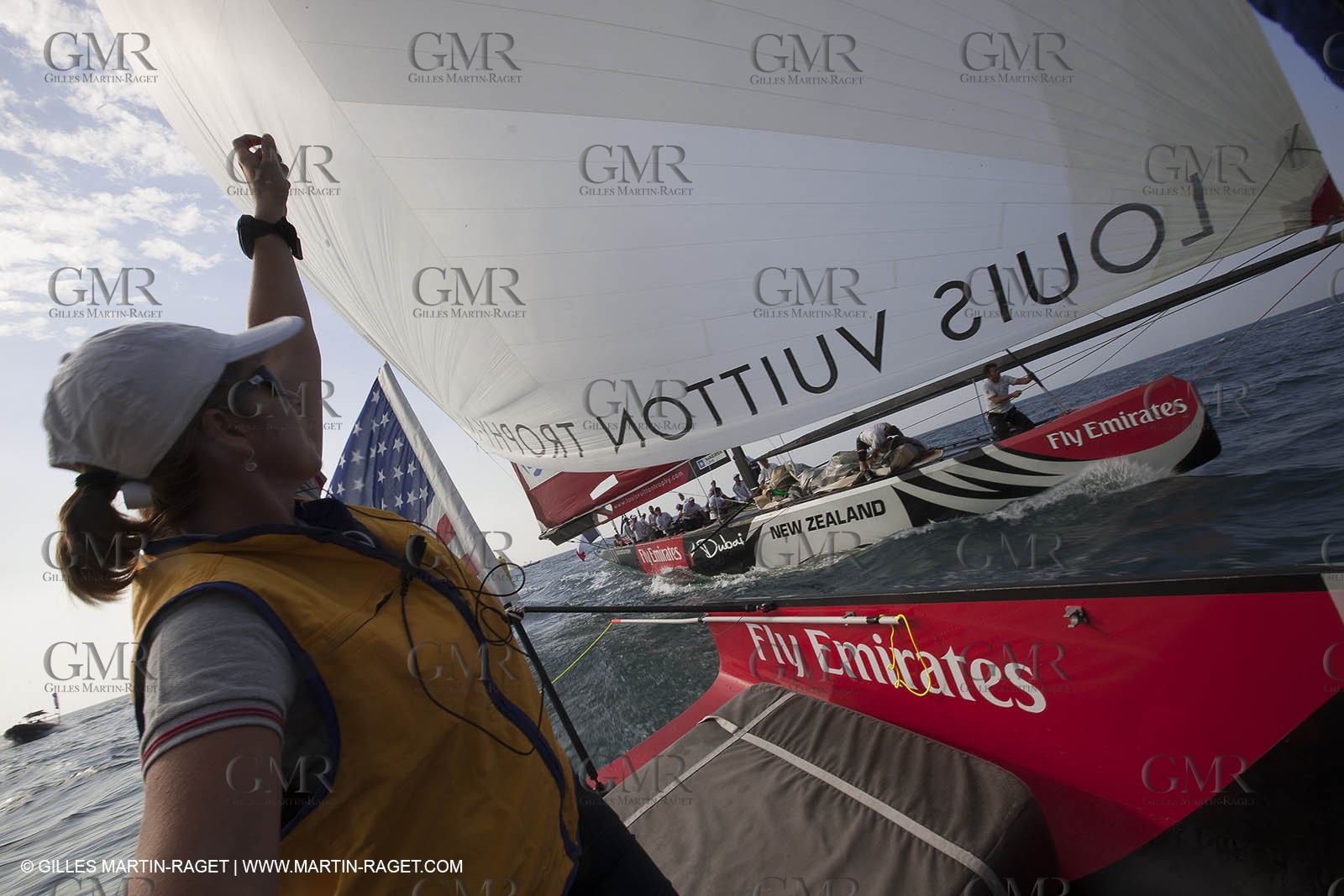 14 11 2010 - Dubai (UAE) - Dubai Louis Vuitton Trophy -  BMW ORACLE Racing - Training - Onboard Vs All 4 one