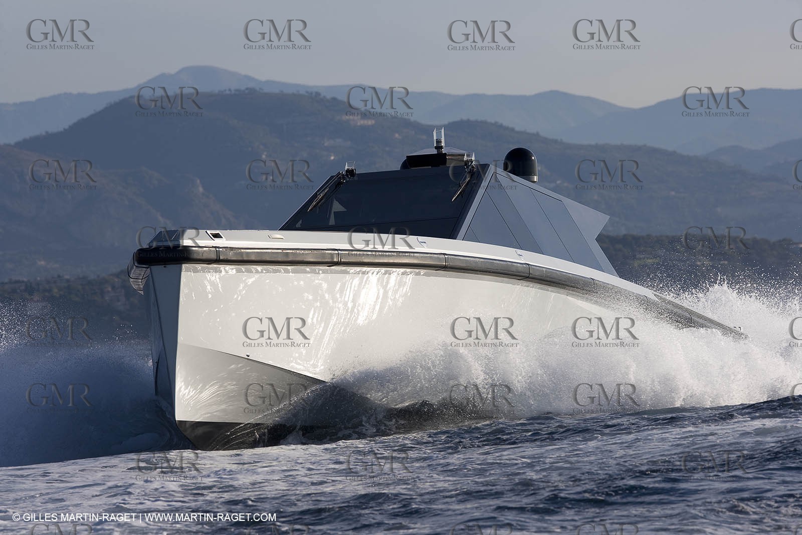 29 09 2007 - St Jean Cap Ferrat - Wally Yachts - Wally Power 70 - Lau Lau