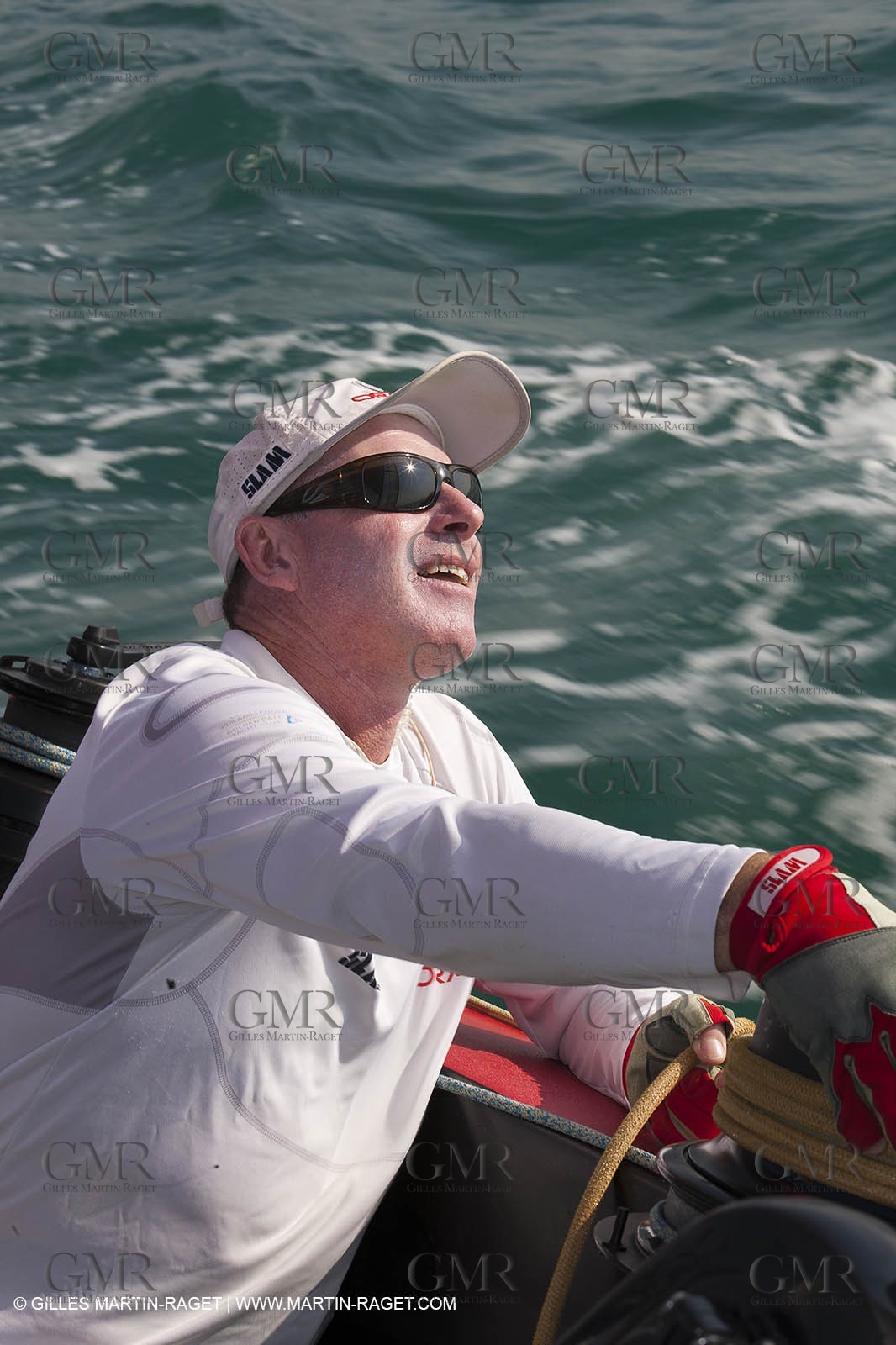 14 11 2010 - Dubai (UAE) - Dubai Louis Vuitton Trophy -  BMW ORACLE Racing - Training - Onboard Vs All 4 one