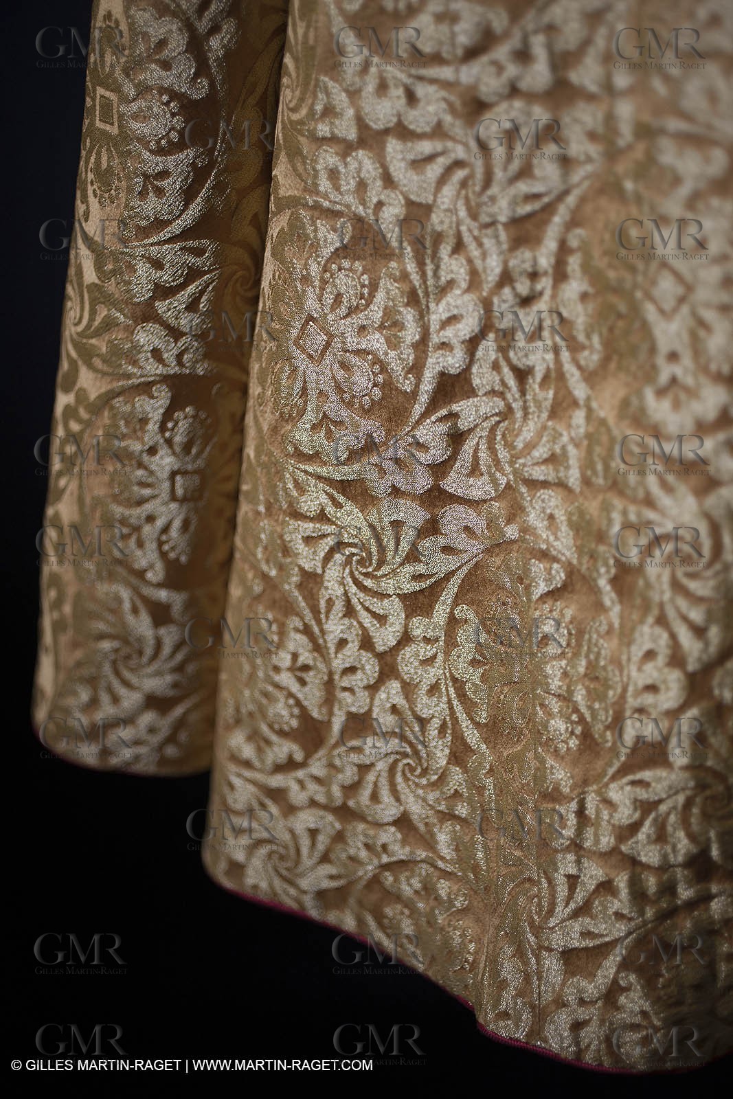 04 02 2013 - Marseille(FRA,13), Notre Dame de la Garde, liturgical clothing