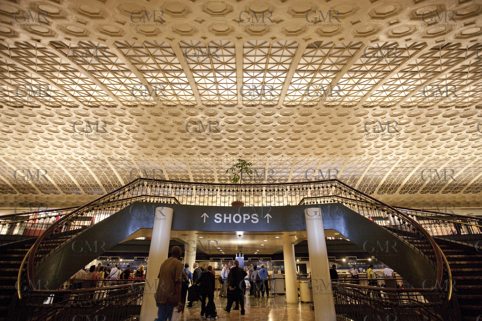 29 06 2010 - Washington (USA, DC) - 33rd America's Cup - BMW ORACLE Racing - East Coast Victory Tour - Day 2 - At Union Station leaving for New York