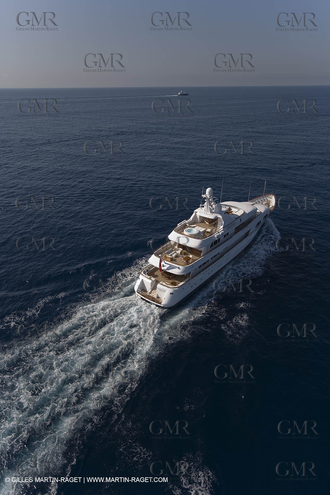 28 07 2007 - St Jean Cap Ferrat - SuperYachts - Motor Yachts - Hampshire