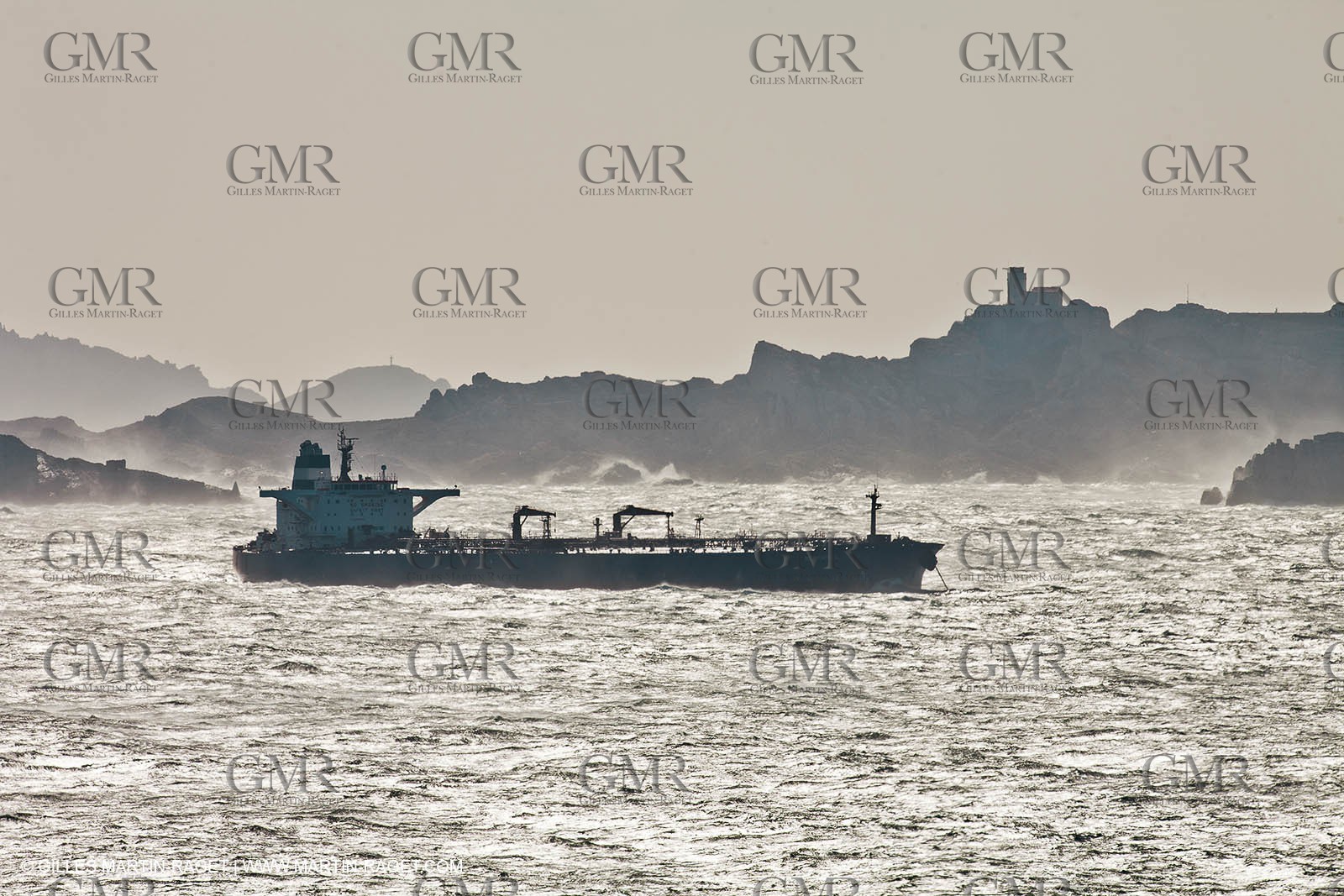 25 10 2010 - Marseille (FRA,13) - Ships at the mooring due to a strike of the harbour staff