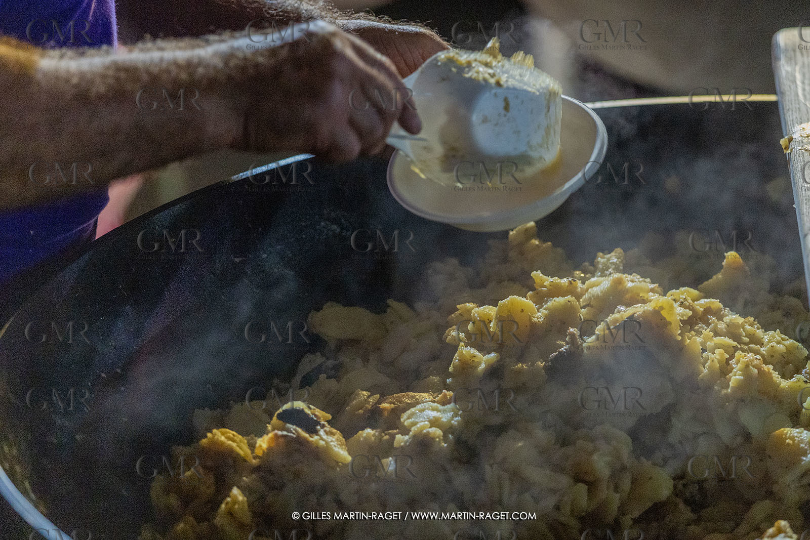 03 10 2025, Saint-Tropez (FRA), LEs VOiles de Saint-Tropez 2025, Race Day 5, crew party