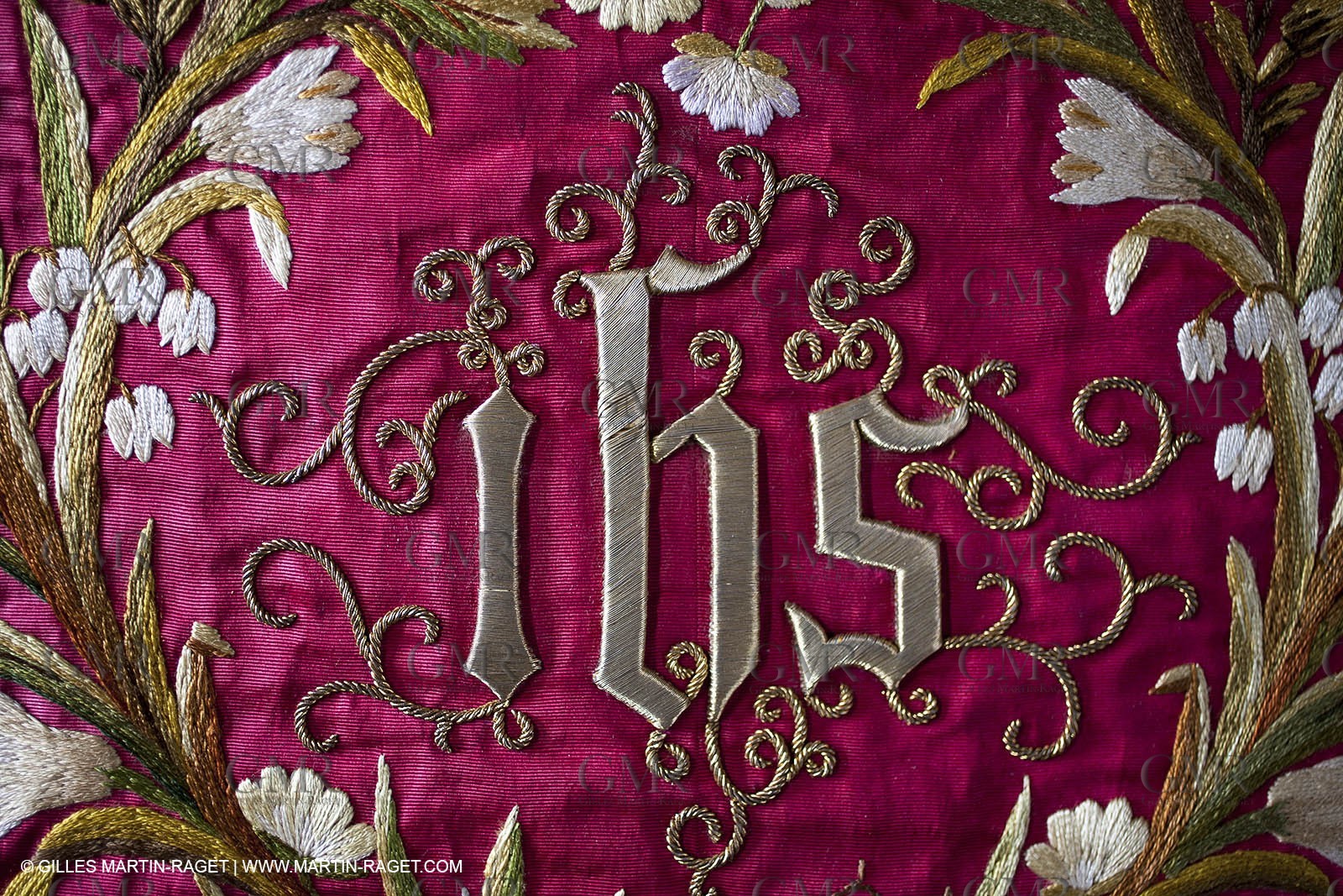 04 02 2013 - Marseille(FRA,13), Notre Dame de la Garde, liturgical clothing