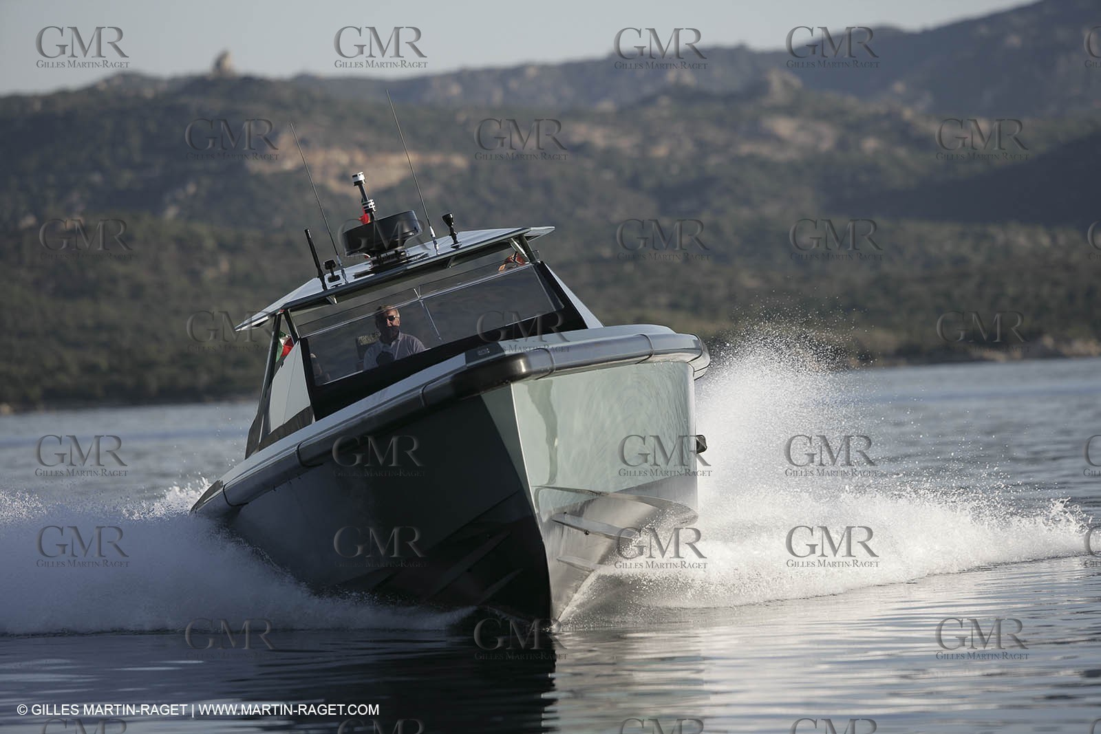 16 07 2007 - Portisco (Italie, Sardaigne) - Wally Power 47, 2007 version