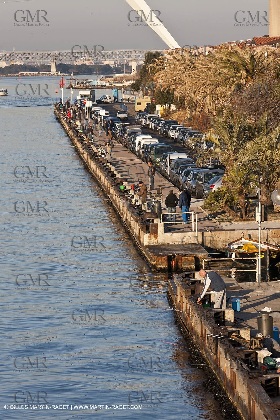 14 03 2012 - Martigues (FRA,13) - neighborhood Le Miroir (the mirror)