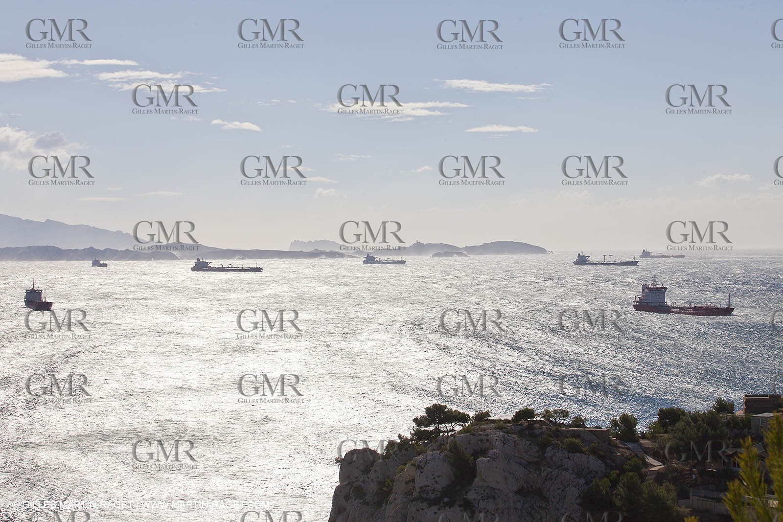 25 10 2010 - Marseille (FRA,13) - Ships at the mooring due to a strike of the harbour staff