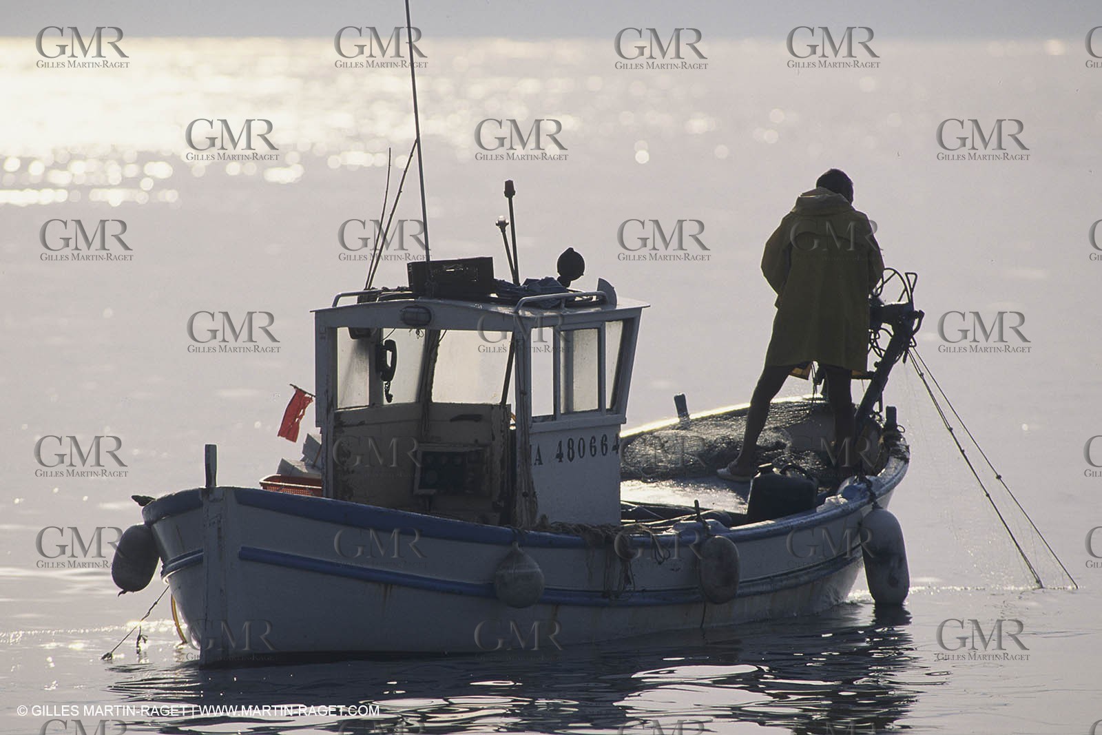 Monde maritime, Pêche, pêcheurs, bateaux de pêche, Marine world, fishing, fishermen, fishing boats