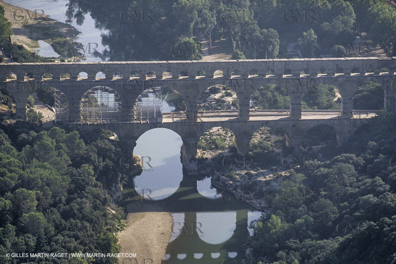 France, Languedoc Roussillon, Pont du Gard