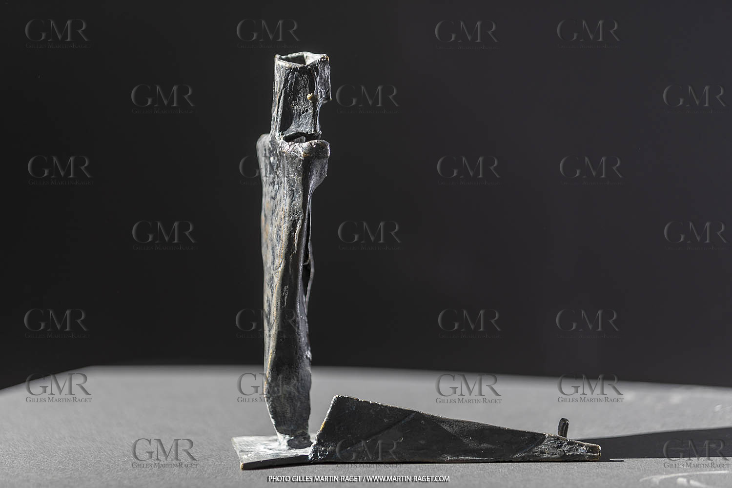 19 02 2020, Marseille (FRA,13), Oeuvre de Germaine Richier, Guerrier n° 10 1955, Bronze patiné foncé, Epreuve d'exposition, , Fondeur : L.Thinot, Paris, 20,5 x 9 x 17 cm, Collection particulière