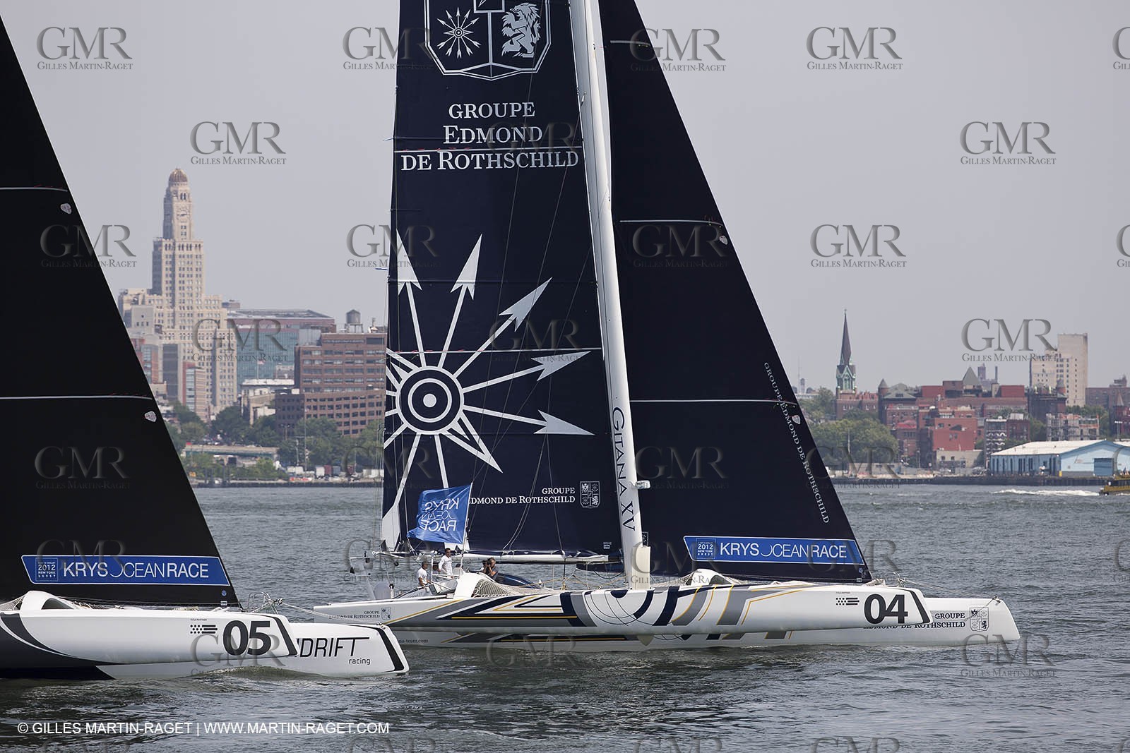 05 07 2012 - New York (USA) - Ocean Krys Race - Speed runs in fornt of NY city