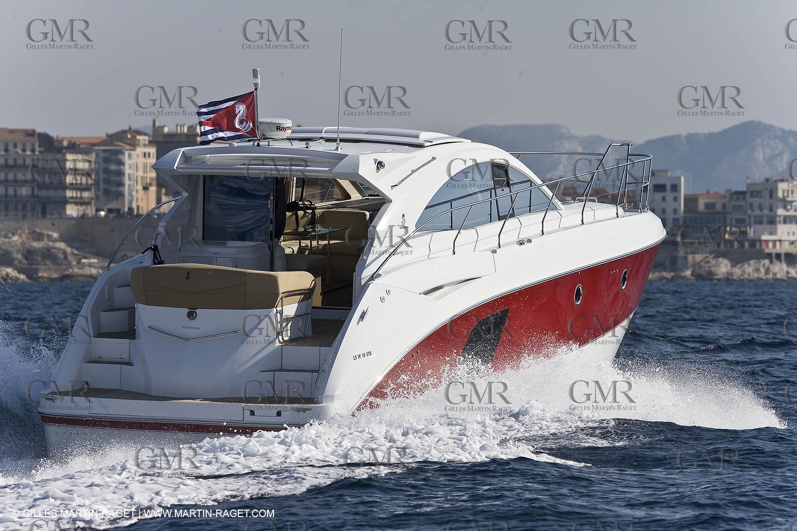 Motor boat running